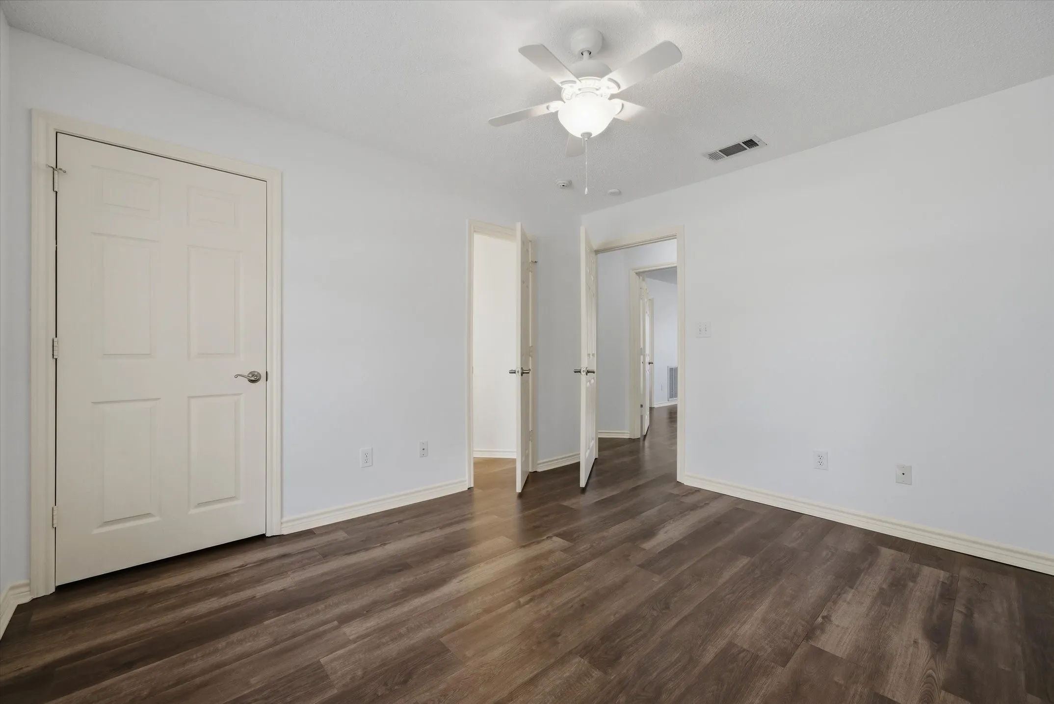 Single Family Residence For Sale in Van Zandt County , 2146 VZ County Road 2205, Canton, Texas 75103, 3 Bedroom, 3 Bathroom, 6 Garage spaces, 2,950 Sqft, built in 1998, Preowned, mls#21196797, Real Estate Agent in Canton, Homes For Sale in Van Zandt county, Homes For Sale in Canton, Realtor in Canton Texas, Real Estate Brokerage Independent Realty Texas, Luminita Cordes Realtor