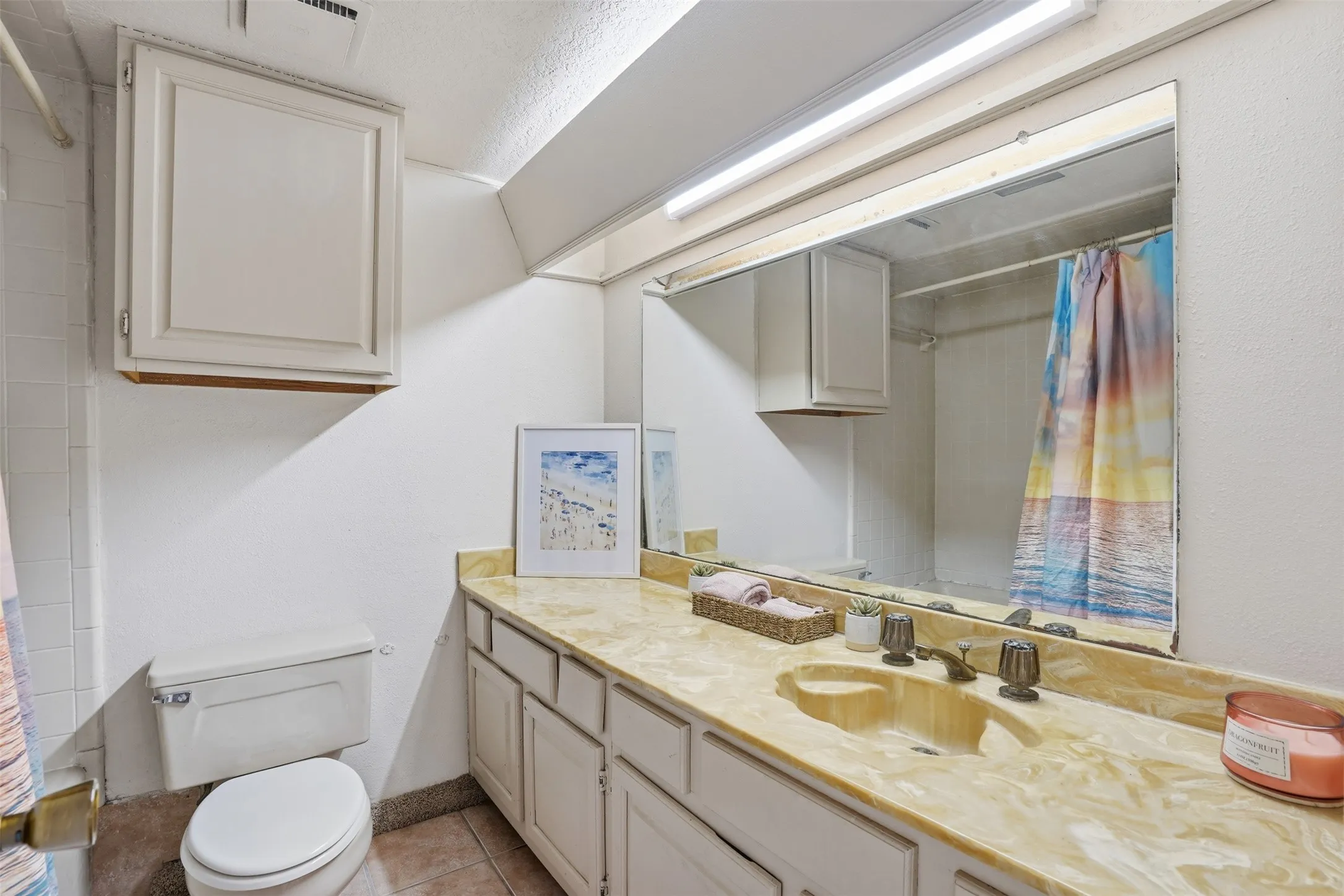 Condominium For Sale in Tarrant County , 2518 Shady Ridge Drive, Bedford, Texas 76021, 1 Bedroom, 1 Bathroom, Garage spaces, 768 Sqft, built in 1983, mls#21211412, Real Estate Agent in Bedford, Homes For Sale in Tarrant county, Homes For Sale in Bedford, Realtor in Bedford Texas, Real Estate Brokerage Independent Realty Texas, Luminita Cordes Realtor