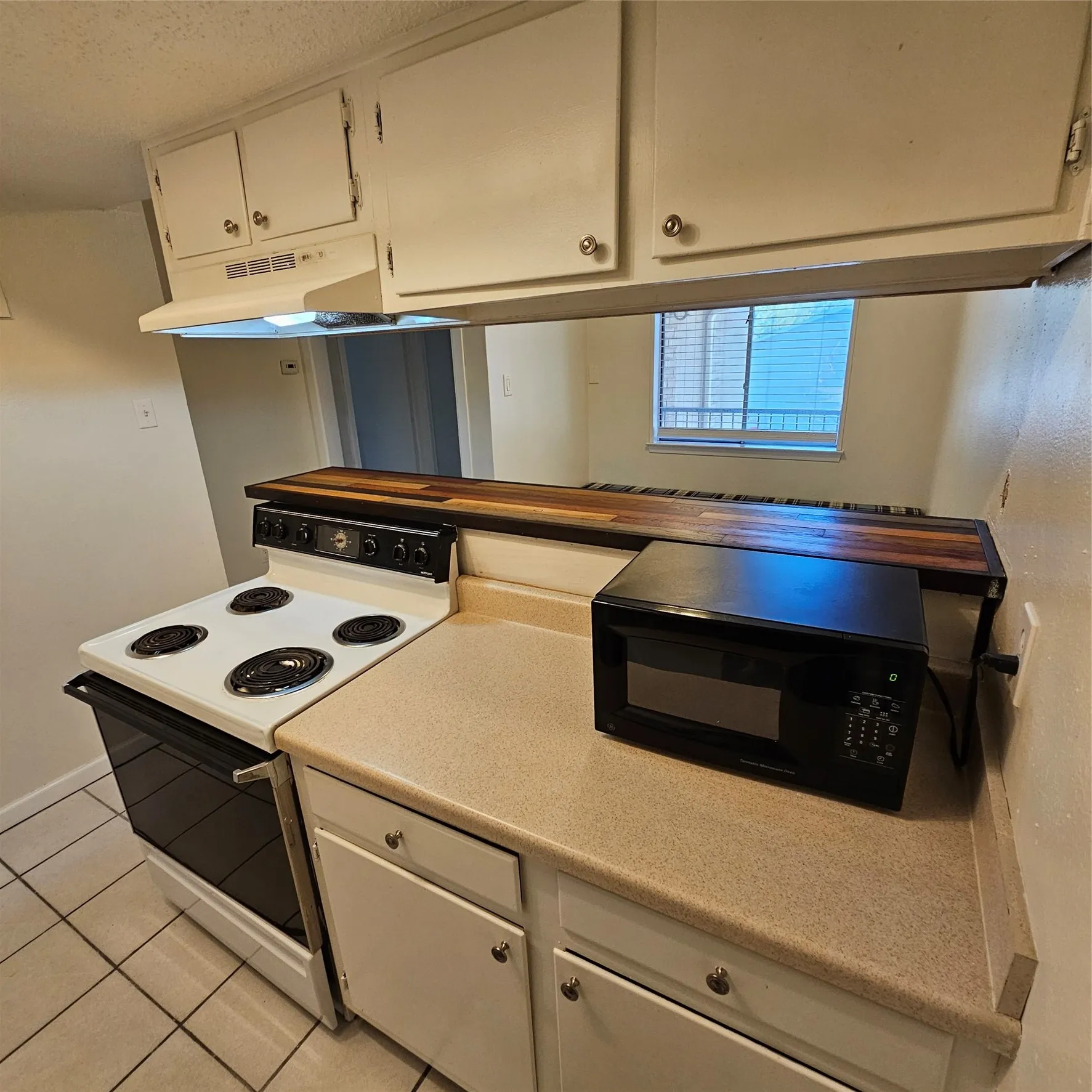 Condominium For Rent in Dallas County , 5919 Harvest Hill Road 2085, Dallas, Texas 75230, 1 Bedroom, 1 Bathroom, Garage spaces, 658 Sqft, built in 1970, Price $995, mls#21211485, Real Estate Agent in Dallas, Homes For Rent in Dallas county, Homes For Rent in Dallas, Realtor in Dallas Texas, Real Estate Brokerage Independent Realty Texas, Luminita Cordes Realtor
