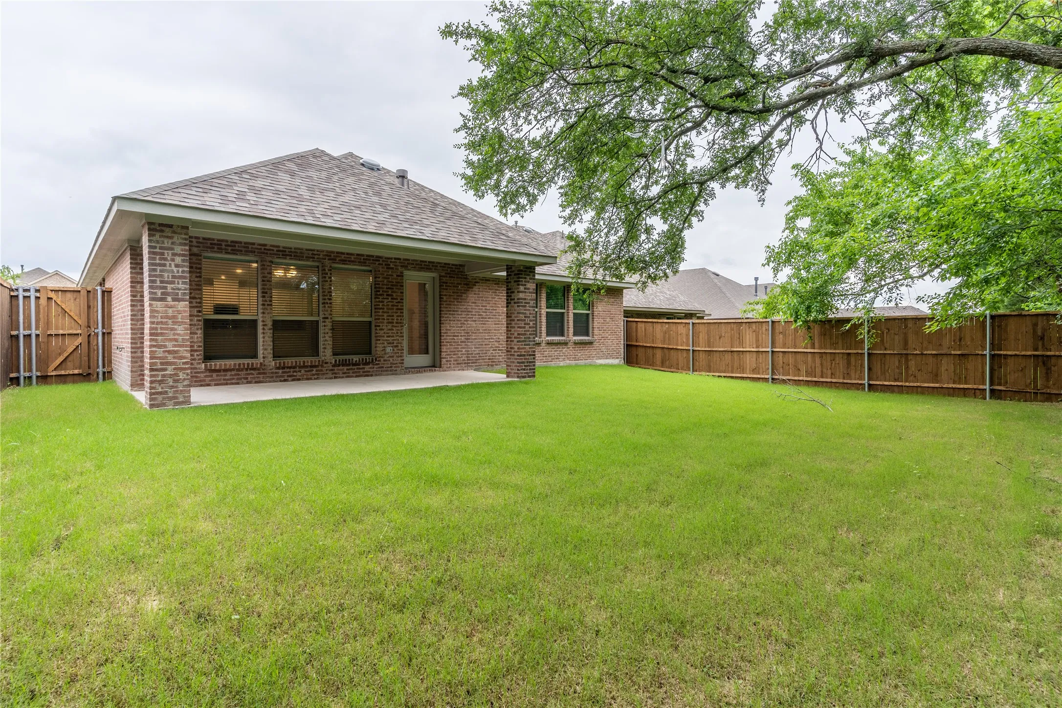 Single Family Residence For Sale in Collin County , 1314 Elizabeth Street, Anna, Texas 75409, 4 Bedroom, 2 Bathroom, 2 Garage spaces, 2,201 Sqft, built in 2021, Preowned, mls#21211492, Real Estate Agent in Anna, Homes For Sale in Collin county, Homes For Sale in Anna, Realtor in Anna Texas, Real Estate Brokerage Independent Realty Texas, Luminita Cordes Realtor