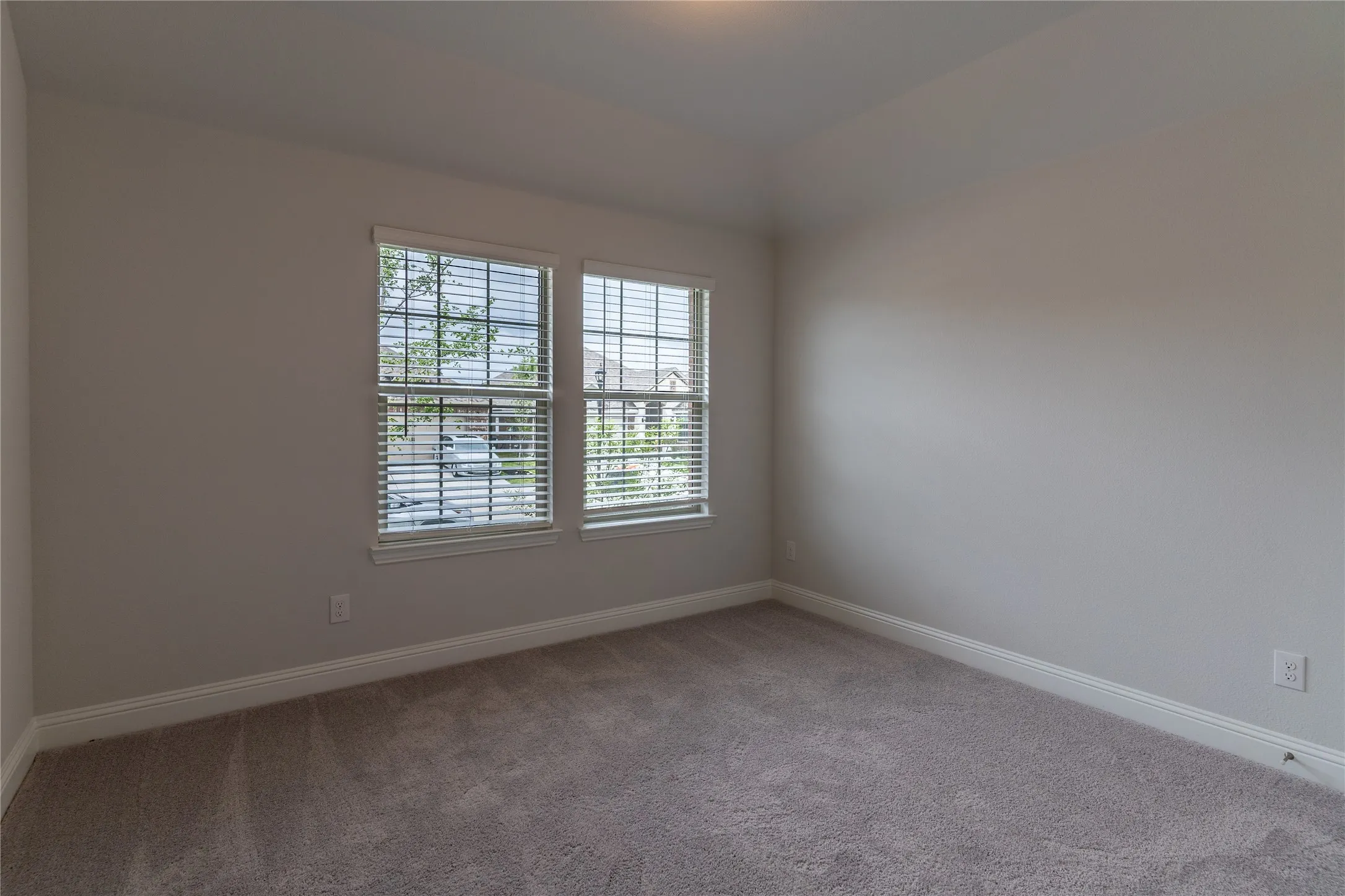 Single Family Residence For Sale in Collin County , 1314 Elizabeth Street, Anna, Texas 75409, 4 Bedroom, 2 Bathroom, 2 Garage spaces, 2,201 Sqft, built in 2021, Preowned, mls#21211492, Real Estate Agent in Anna, Homes For Sale in Collin county, Homes For Sale in Anna, Realtor in Anna Texas, Real Estate Brokerage Independent Realty Texas, Luminita Cordes Realtor