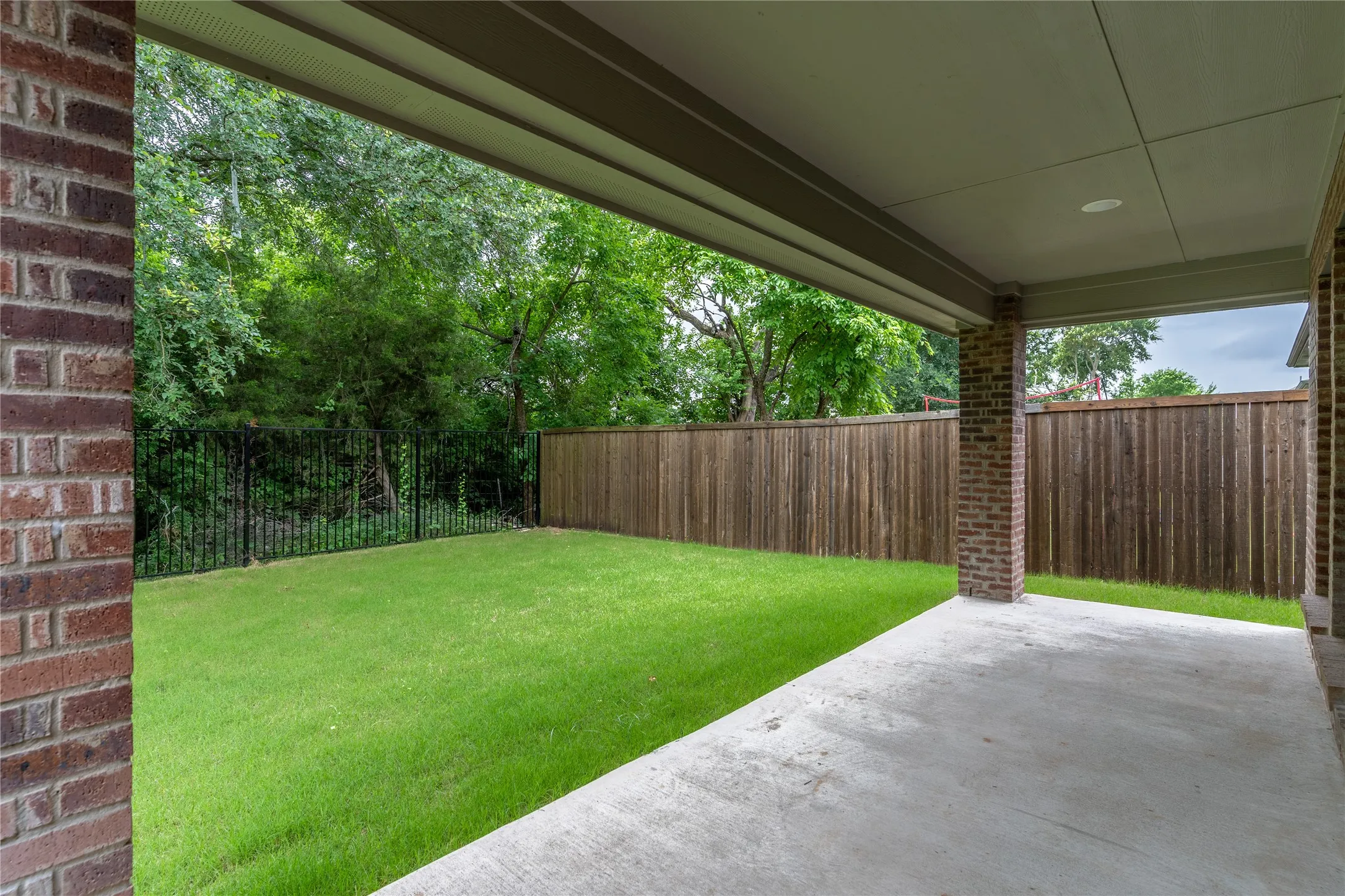 Single Family Residence For Sale in Collin County , 1314 Elizabeth Street, Anna, Texas 75409, 4 Bedroom, 2 Bathroom, 2 Garage spaces, 2,201 Sqft, built in 2021, Preowned, mls#21211492, Real Estate Agent in Anna, Homes For Sale in Collin county, Homes For Sale in Anna, Realtor in Anna Texas, Real Estate Brokerage Independent Realty Texas, Luminita Cordes Realtor