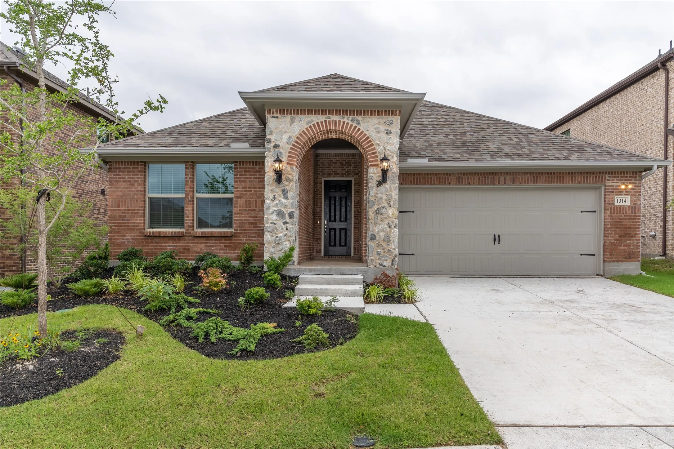 Single Family Residence For Sale in Collin County , 1314 Elizabeth Street, Anna, Texas 75409, 4 Bedroom, 2 Bathroom, 2 Garage spaces, 2,201 Sqft, built in 2021, Preowned, mls#21211492, Real Estate Agent in Anna, Homes For Sale in Collin county, Homes For Sale in Anna, Realtor in Anna Texas, Real Estate Brokerage Independent Realty Texas, Luminita Cordes Realtor