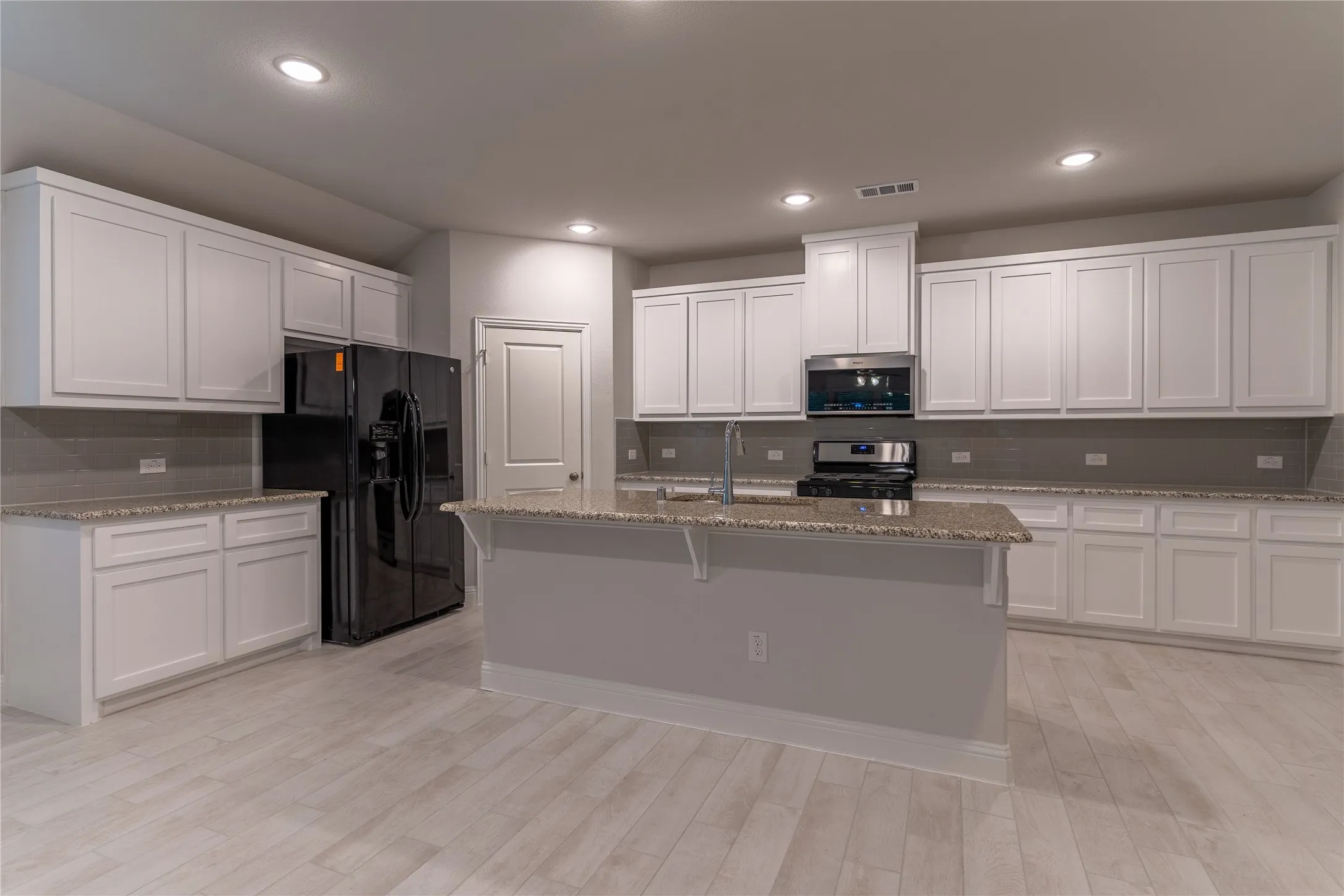 Single Family Residence For Sale in Collin County , 1314 Elizabeth Street, Anna, Texas 75409, 4 Bedroom, 2 Bathroom, 2 Garage spaces, 2,201 Sqft, built in 2021, Preowned, mls#21211492, Real Estate Agent in Anna, Homes For Sale in Collin county, Homes For Sale in Anna, Realtor in Anna Texas, Real Estate Brokerage Independent Realty Texas, Luminita Cordes Realtor