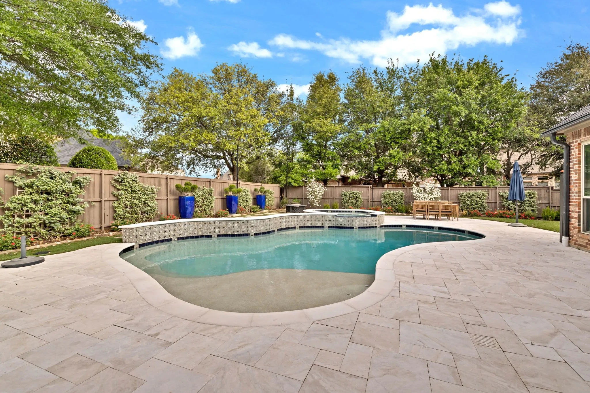 Single Family Residence For Sale in Tarrant County , 1351 Province Lane, Southlake, Texas 76092, 5 Bedroom, 5 Bathroom, 3 Garage spaces, 4,785 Sqft, built in 2001, mls#21210974, Real Estate Agent in Southlake, Homes For Sale in Tarrant county, Homes For Sale in Southlake, Realtor in Southlake Texas, Real Estate Brokerage Independent Realty Texas, Luminita Cordes Realtor