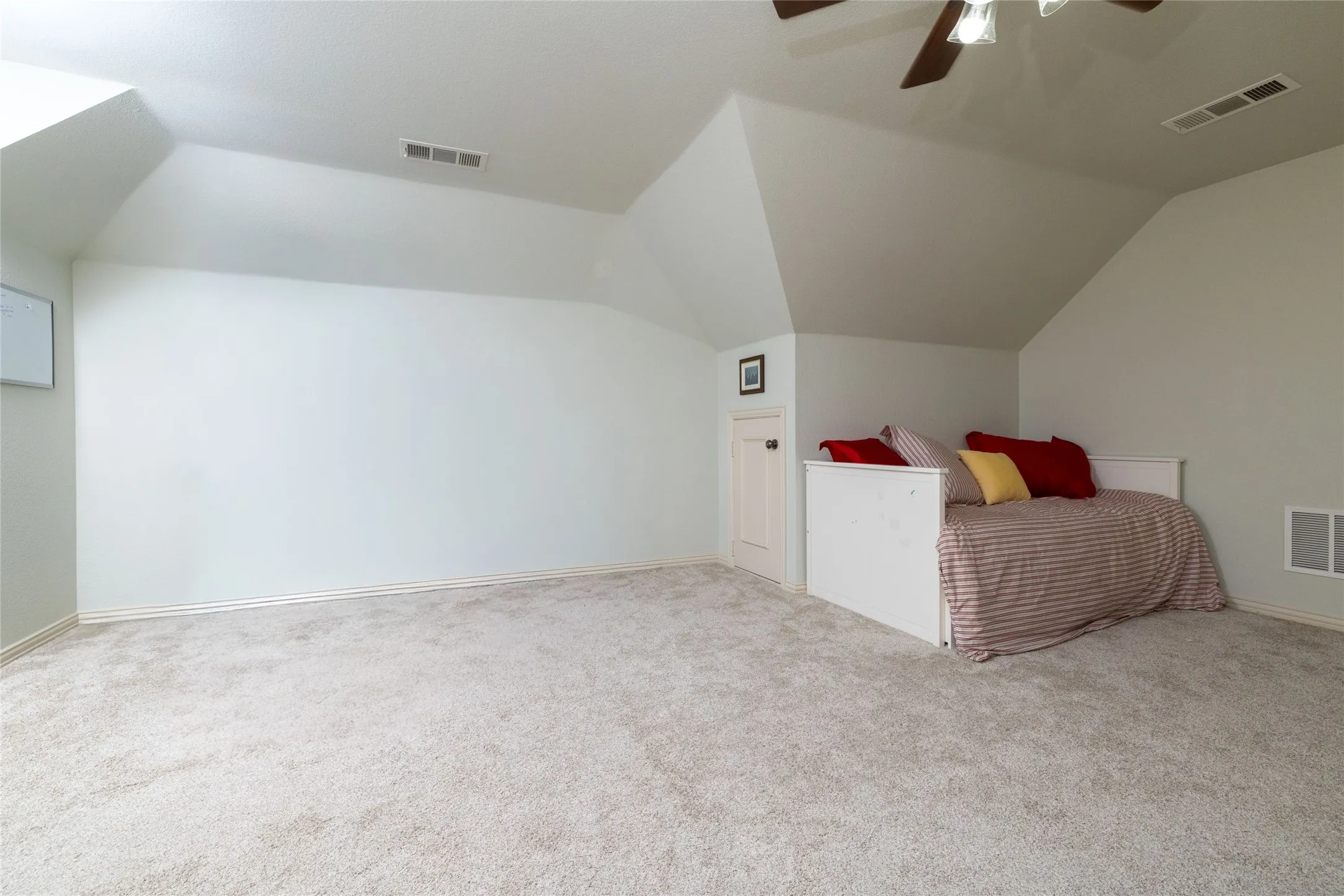 Single Family Residence For Sale in Tarrant County , 1351 Province Lane, Southlake, Texas 76092, 5 Bedroom, 5 Bathroom, 3 Garage spaces, 4,785 Sqft, built in 2001, mls#21210974, Real Estate Agent in Southlake, Homes For Sale in Tarrant county, Homes For Sale in Southlake, Realtor in Southlake Texas, Real Estate Brokerage Independent Realty Texas, Luminita Cordes Realtor