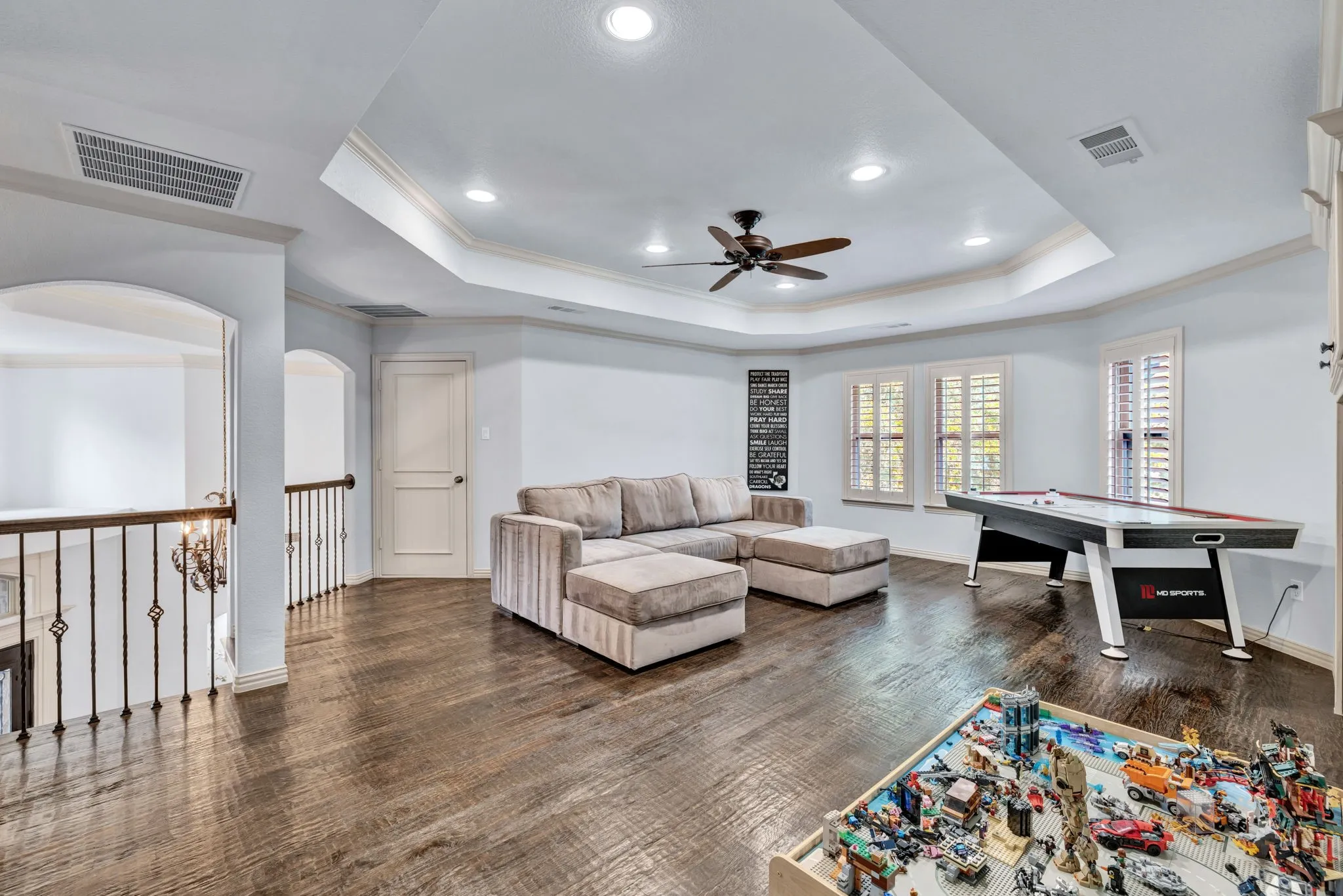Single Family Residence For Sale in Tarrant County , 1351 Province Lane, Southlake, Texas 76092, 5 Bedroom, 5 Bathroom, 3 Garage spaces, 4,785 Sqft, built in 2001, mls#21210974, Real Estate Agent in Southlake, Homes For Sale in Tarrant county, Homes For Sale in Southlake, Realtor in Southlake Texas, Real Estate Brokerage Independent Realty Texas, Luminita Cordes Realtor