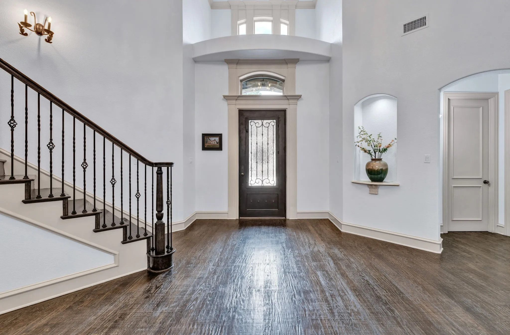Single Family Residence For Sale in Tarrant County , 1351 Province Lane, Southlake, Texas 76092, 5 Bedroom, 5 Bathroom, 3 Garage spaces, 4,785 Sqft, built in 2001, mls#21210974, Real Estate Agent in Southlake, Homes For Sale in Tarrant county, Homes For Sale in Southlake, Realtor in Southlake Texas, Real Estate Brokerage Independent Realty Texas, Luminita Cordes Realtor