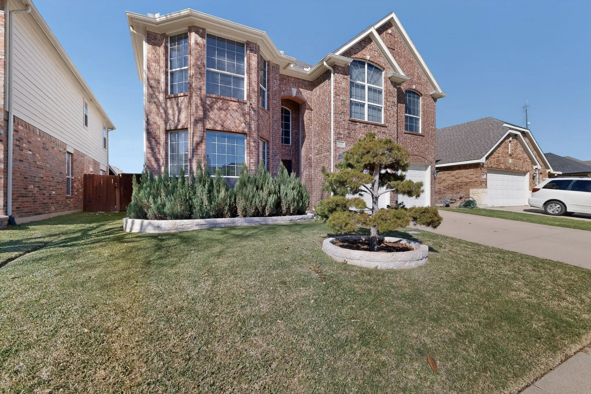 Single Family Residence For Sale in Tarrant County , 4541 Indian Rock Drive, Fort Worth, Texas 76244, 4 Bedroom, 3 Bathroom, 2 Garage spaces, 2,772 Sqft, built in 2002, Preowned, mls#21210468, Real Estate Agent in Fort Worth, Homes For Sale in Tarrant county, Homes For Sale in Fort Worth, Realtor in Fort Worth Texas, Real Estate Brokerage Independent Realty Texas, Luminita Cordes Realtor