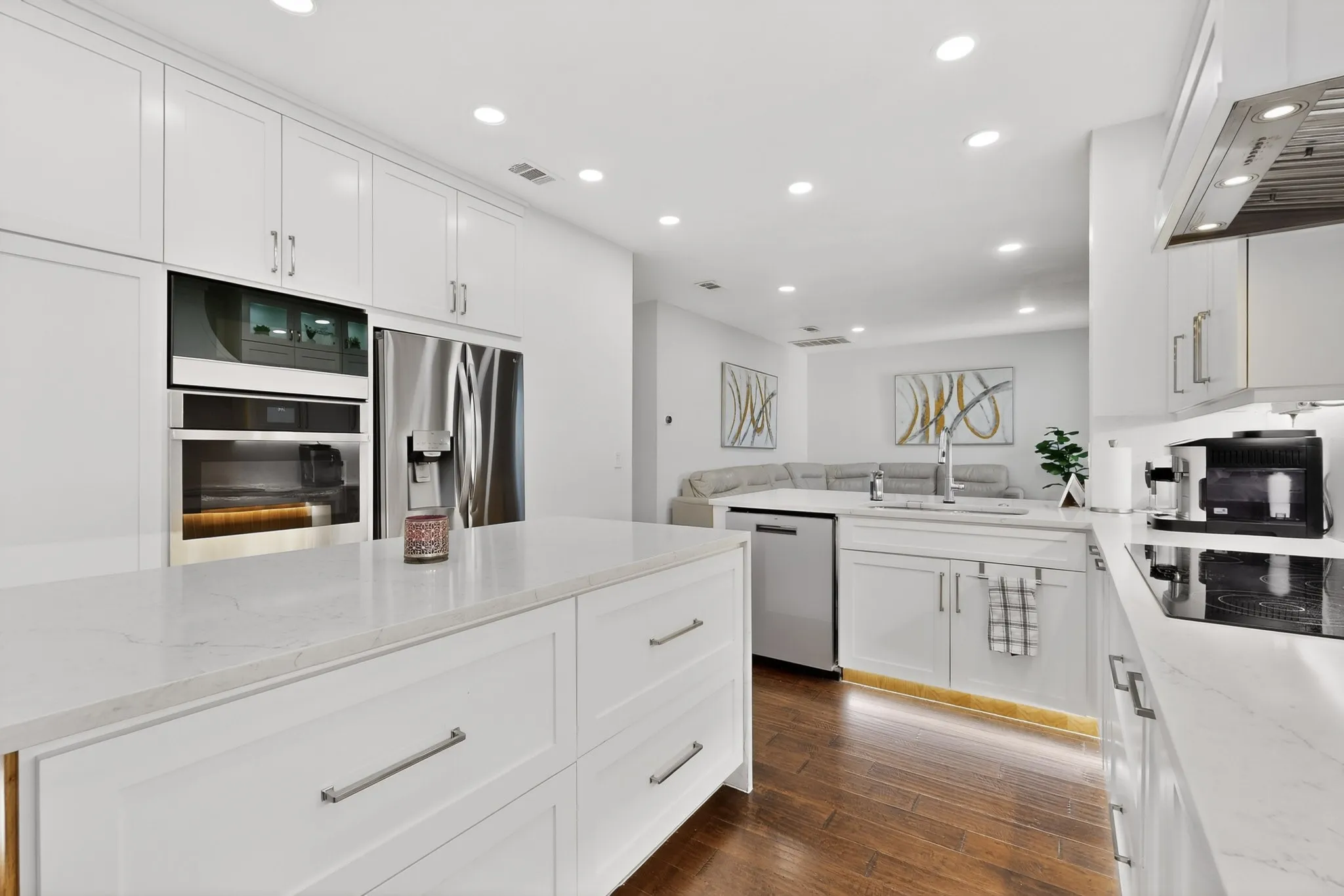 Single Family Residence For Sale in Tarrant County , 4541 Indian Rock Drive, Fort Worth, Texas 76244, 4 Bedroom, 3 Bathroom, 2 Garage spaces, 2,772 Sqft, built in 2002, Preowned, mls#21210468, Real Estate Agent in Fort Worth, Homes For Sale in Tarrant county, Homes For Sale in Fort Worth, Realtor in Fort Worth Texas, Real Estate Brokerage Independent Realty Texas, Luminita Cordes Realtor