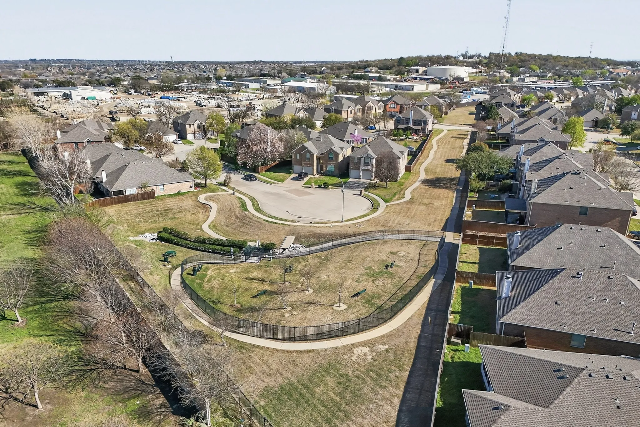 Single Family Residence For Sale in Tarrant County , 4541 Indian Rock Drive, Fort Worth, Texas 76244, 4 Bedroom, 3 Bathroom, 2 Garage spaces, 2,772 Sqft, built in 2002, Preowned, mls#21210468, Real Estate Agent in Fort Worth, Homes For Sale in Tarrant county, Homes For Sale in Fort Worth, Realtor in Fort Worth Texas, Real Estate Brokerage Independent Realty Texas, Luminita Cordes Realtor