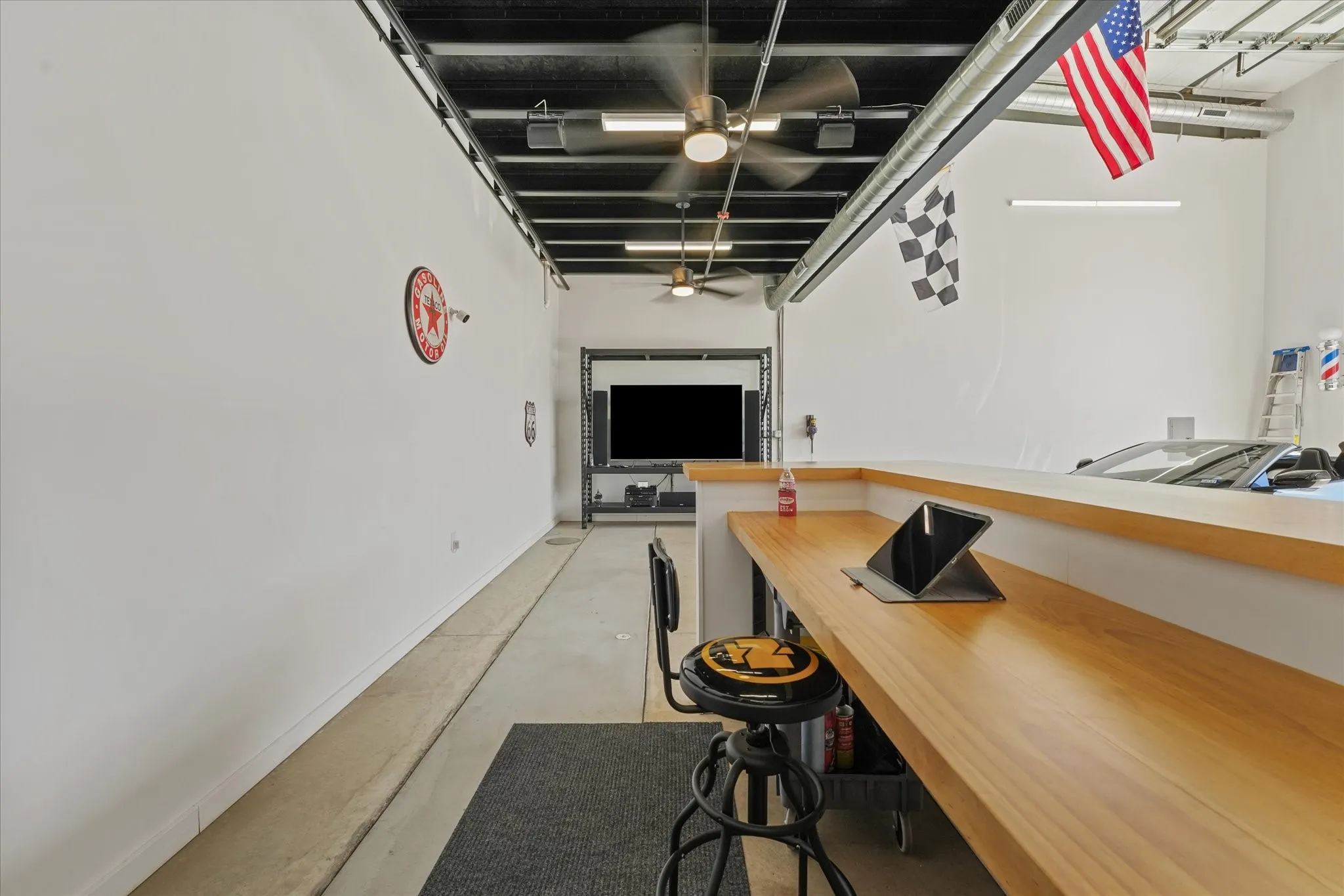 Warehouse For Sale in Denton County , 1725 N Highway 377 703, Roanoke, Texas 76262, 0, 0, Garage spaces, 0 Sqft, built in 2021, Preowned, mls#21211687, Real Estate Agent in Roanoke, Homes For Sale in Denton county, Homes For Sale in Roanoke, Realtor in Roanoke Texas, Real Estate Brokerage Independent Realty Texas, Luminita Cordes Realtor