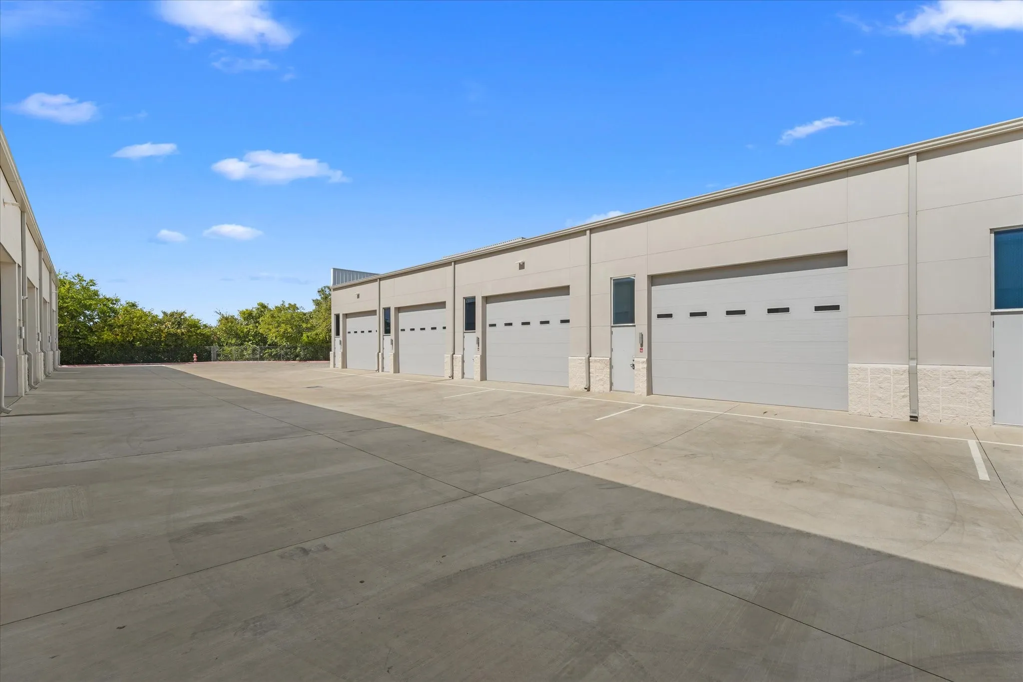 Warehouse For Sale in Denton County , 1725 N Highway 377 703, Roanoke, Texas 76262, 0, 0, Garage spaces, 0 Sqft, built in 2021, Preowned, mls#21211687, Real Estate Agent in Roanoke, Homes For Sale in Denton county, Homes For Sale in Roanoke, Realtor in Roanoke Texas, Real Estate Brokerage Independent Realty Texas, Luminita Cordes Realtor