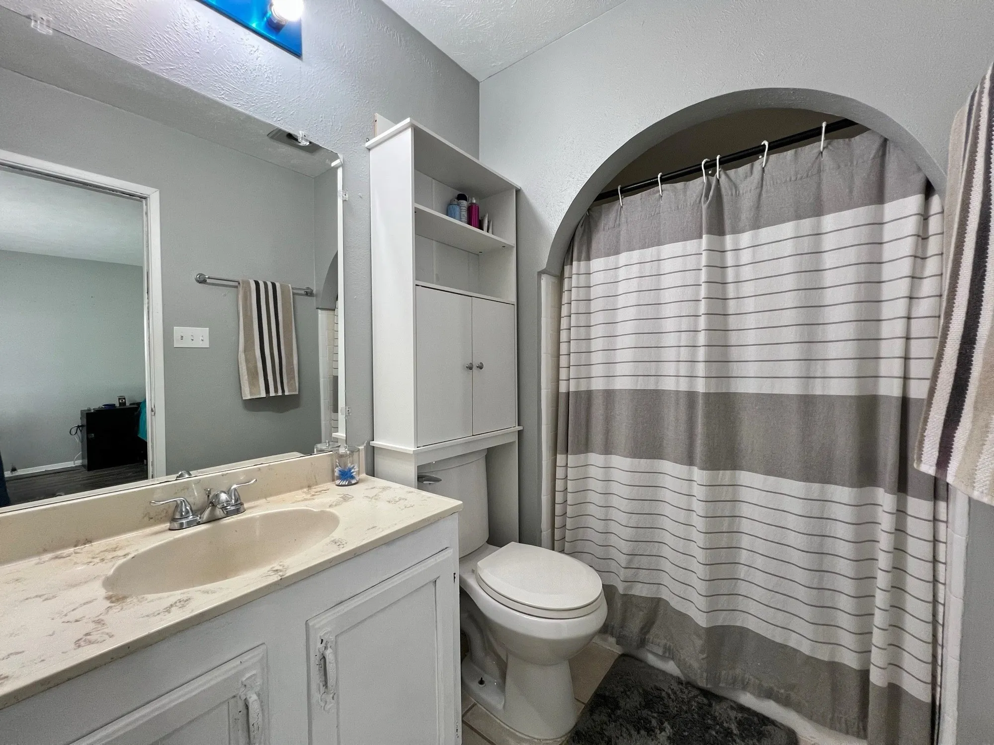 Single Family Residence For Sale in Dallas County , 5609 Kerry Lane, Garland, Texas 75043, 3 Bedrooms, 2 Bathrooms, 2 Garage spaces, 1,749 Sqft, built in 1977, Preowned, Price $274,900, mls#21211679, Real Estate Agent in Garland, Homes For Sale in Dallas county, Homes For Sale in Garland, Realtor in Garland Texas, Real Estate Brokerage Independent Realty Texas, Luminita Cordes Realtor