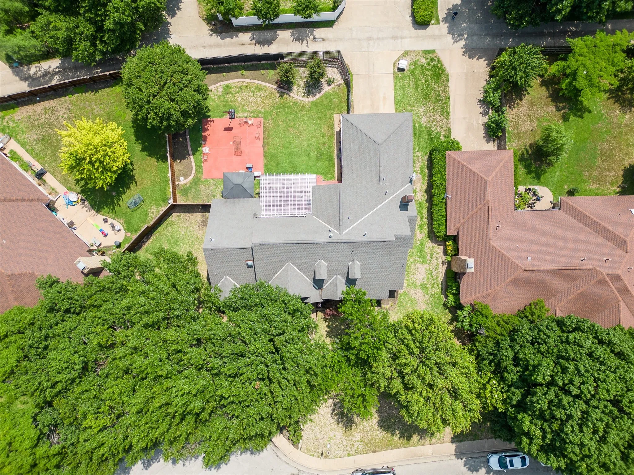 Single Family Residence For Sale in Dallas County , 910 Kings Court, Duncanville, Texas 75137, 4 Bedroom, 4 Bathroom, 3 Garage spaces, 3,359 Sqft, built in 1990, Preowned, mls#21208812, Real Estate Agent in Duncanville, Homes For Sale in Dallas county, Homes For Sale in Duncanville, Realtor in Duncanville Texas, Real Estate Brokerage Independent Realty Texas, Luminita Cordes Realtor