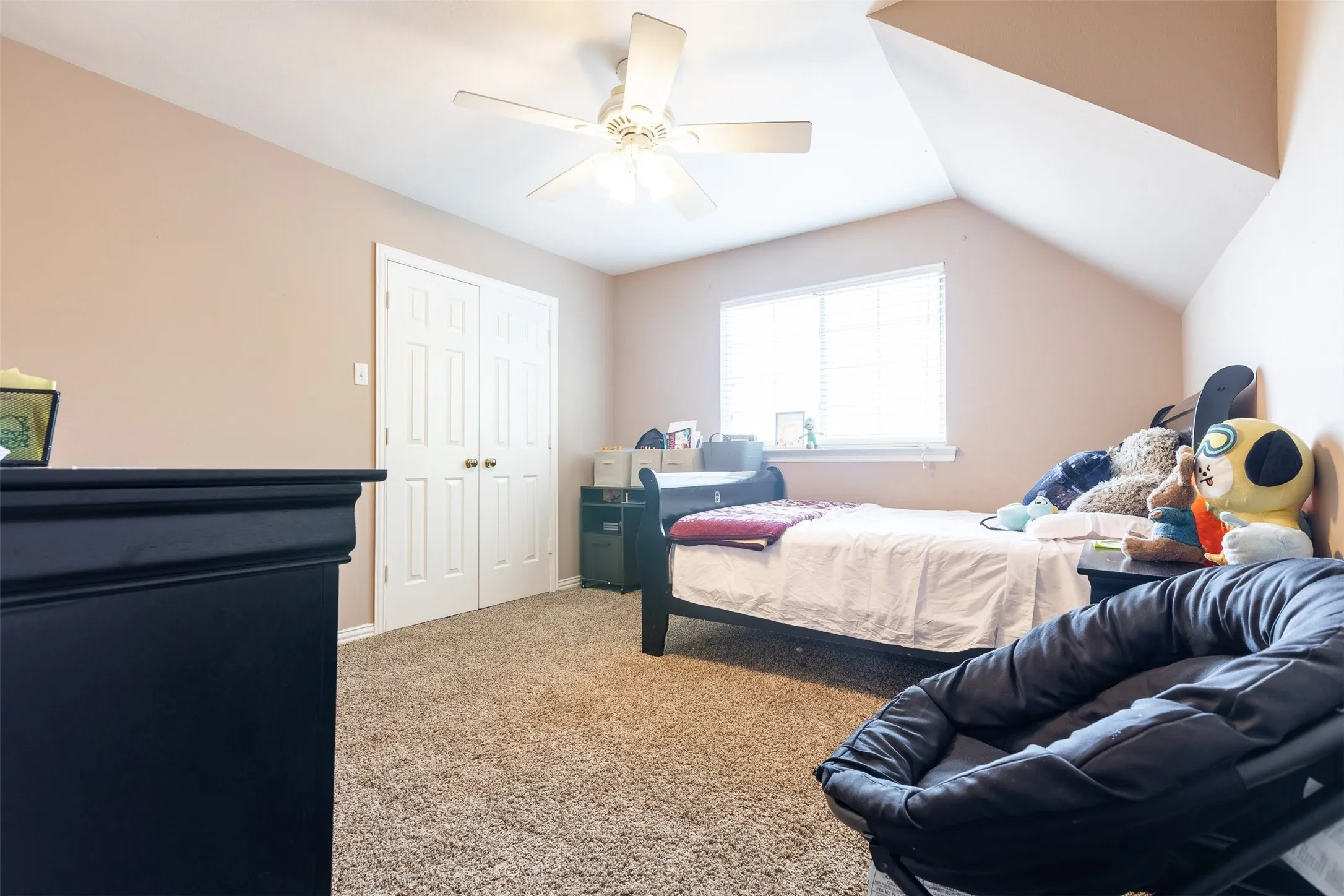 Single Family Residence For Sale in Dallas County , 910 Kings Court, Duncanville, Texas 75137, 4 Bedroom, 4 Bathroom, 3 Garage spaces, 3,359 Sqft, built in 1990, Preowned, mls#21208812, Real Estate Agent in Duncanville, Homes For Sale in Dallas county, Homes For Sale in Duncanville, Realtor in Duncanville Texas, Real Estate Brokerage Independent Realty Texas, Luminita Cordes Realtor