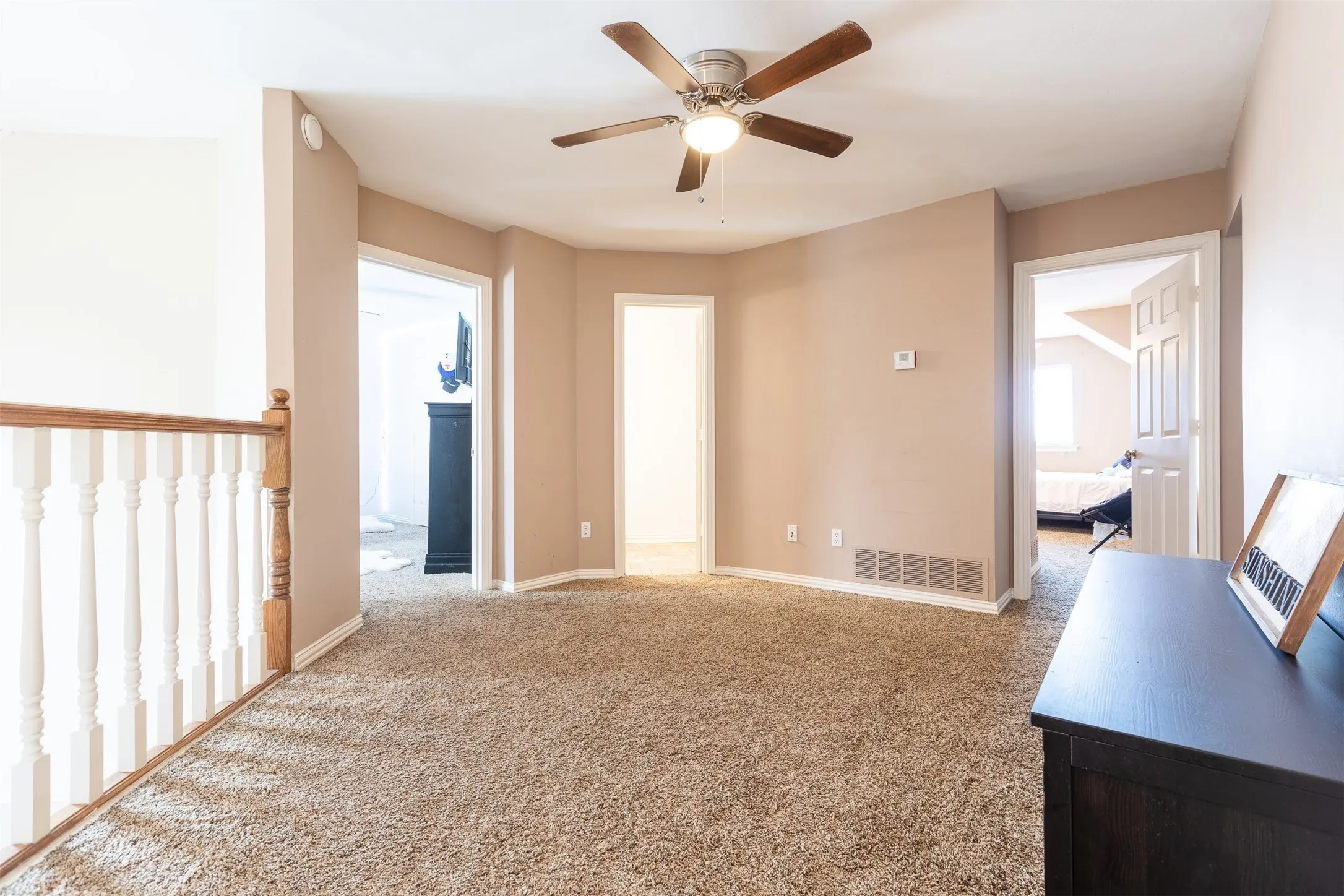Single Family Residence For Sale in Dallas County , 910 Kings Court, Duncanville, Texas 75137, 4 Bedroom, 4 Bathroom, 3 Garage spaces, 3,359 Sqft, built in 1990, Preowned, mls#21208812, Real Estate Agent in Duncanville, Homes For Sale in Dallas county, Homes For Sale in Duncanville, Realtor in Duncanville Texas, Real Estate Brokerage Independent Realty Texas, Luminita Cordes Realtor