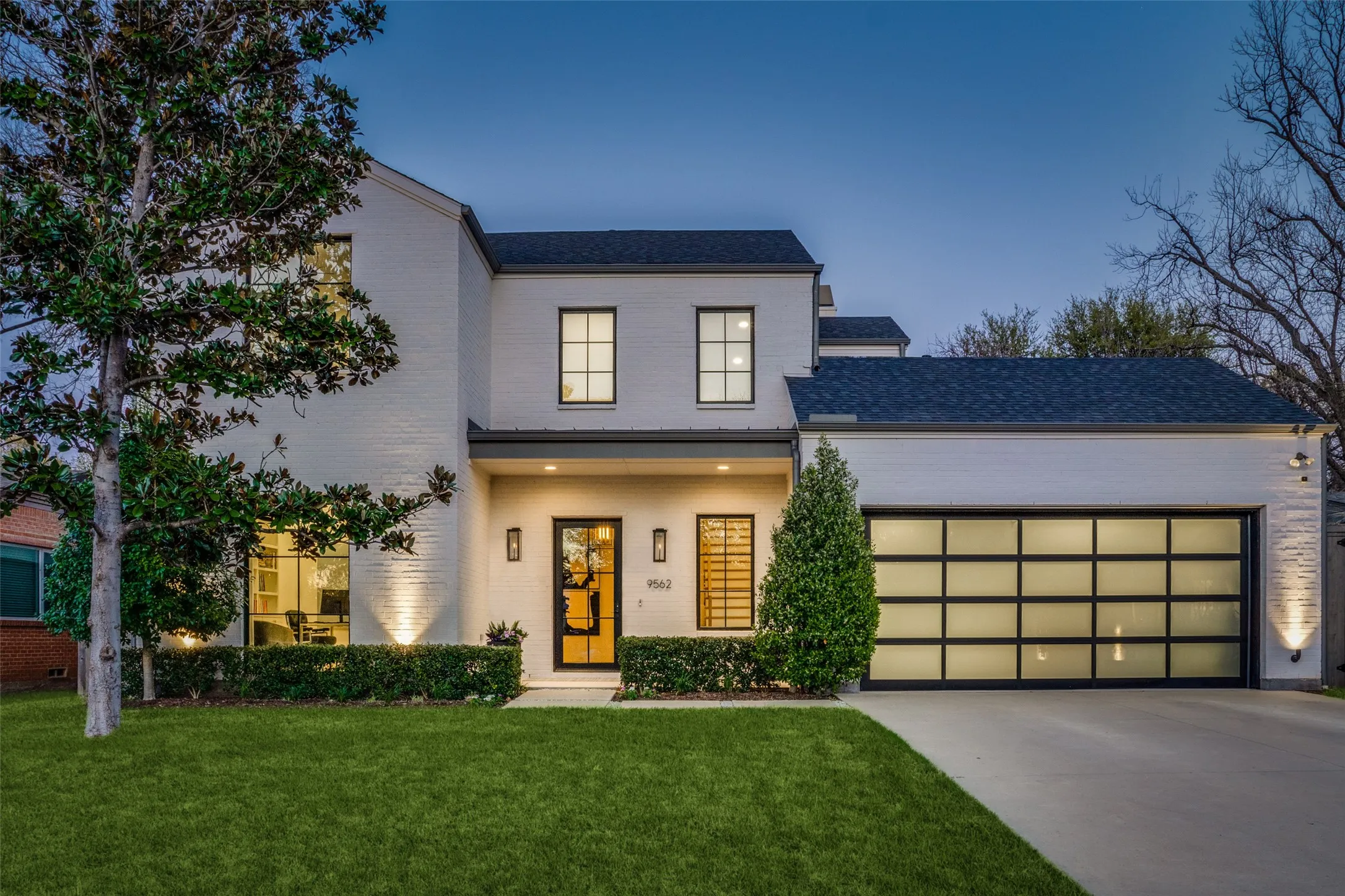 Single Family Residence For Sale in Dallas County , 9562 Lakemont Drive, Dallas, Texas 75220, 4 Bedroom, 4 Bathroom, 2 Garage spaces, 4,527 Sqft, built in 2020, Preowned, mls#21200675, Real Estate Agent in Dallas, Homes For Sale in Dallas county, Homes For Sale in Dallas, Realtor in Dallas Texas, Real Estate Brokerage Independent Realty Texas, Luminita Cordes Realtor