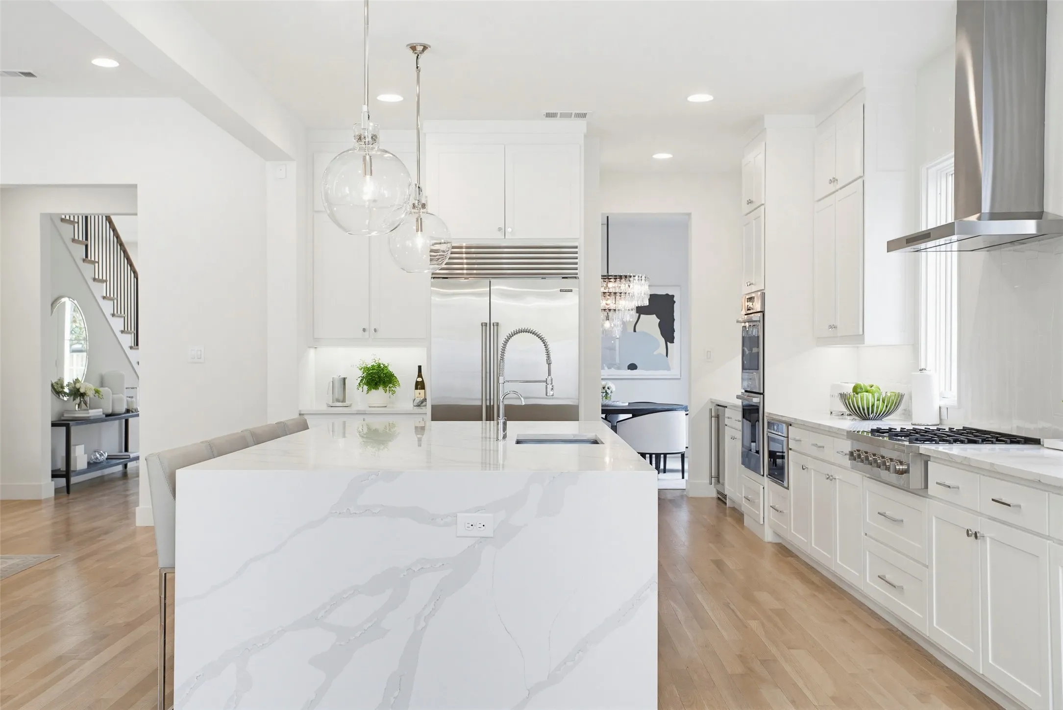 Single Family Residence For Sale in Dallas County , 9562 Lakemont Drive, Dallas, Texas 75220, 4 Bedroom, 4 Bathroom, 2 Garage spaces, 4,527 Sqft, built in 2020, Preowned, mls#21200675, Real Estate Agent in Dallas, Homes For Sale in Dallas county, Homes For Sale in Dallas, Realtor in Dallas Texas, Real Estate Brokerage Independent Realty Texas, Luminita Cordes Realtor