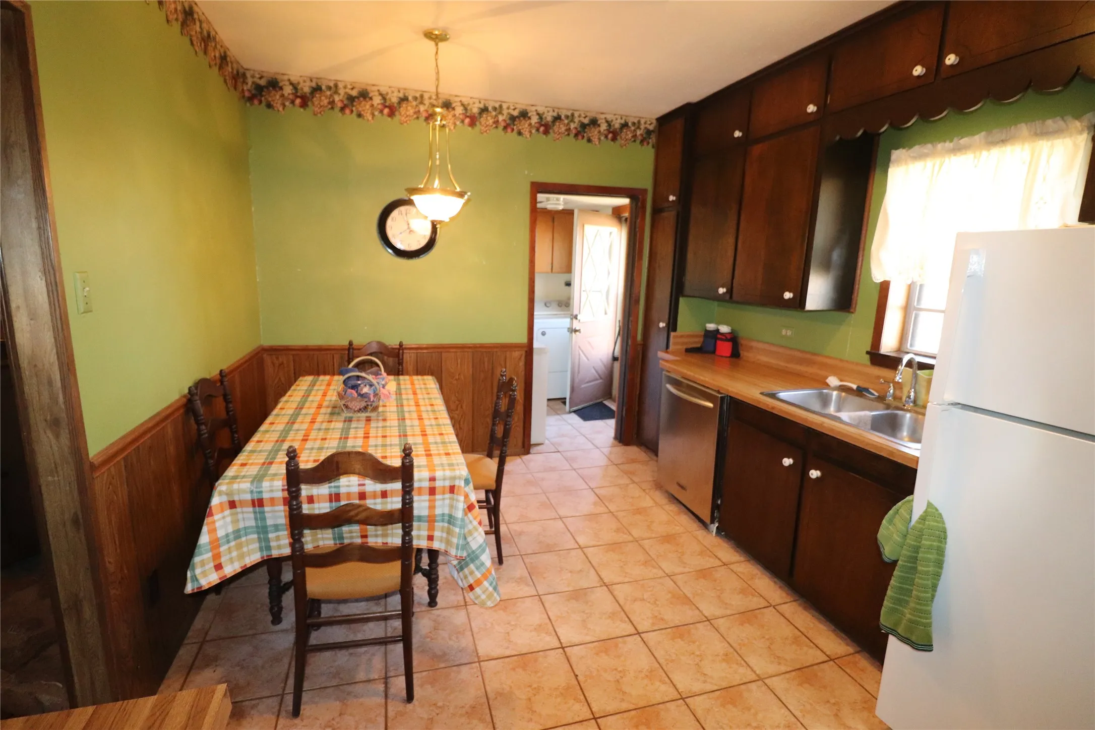 Farm For Sale in Clay County , 2553 Brixey Road, Henrietta, Texas 76365, 4 Bedroom, 2 Bathroom, 2 Garage spaces, 1,922 Sqft, built in 1951, mls#21211842, Real Estate Agent in Henrietta, Homes For Sale in Clay county, Homes For Sale in Henrietta, Realtor in Henrietta Texas, Real Estate Brokerage Independent Realty Texas, Luminita Cordes Realtor
