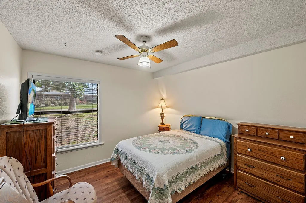Single Family Residence For Sale in Wood County , 364 Private Road 6602, Mineola, Texas 75773, 4 Bedroom, 3 Bathroom, 2 Garage spaces, 2,428 Sqft, built in 1987, mls#21211854, Real Estate Agent in Mineola, Homes For Sale in Wood county, Homes For Sale in Mineola, Realtor in Mineola Texas, Real Estate Brokerage Independent Realty Texas, Luminita Cordes Realtor