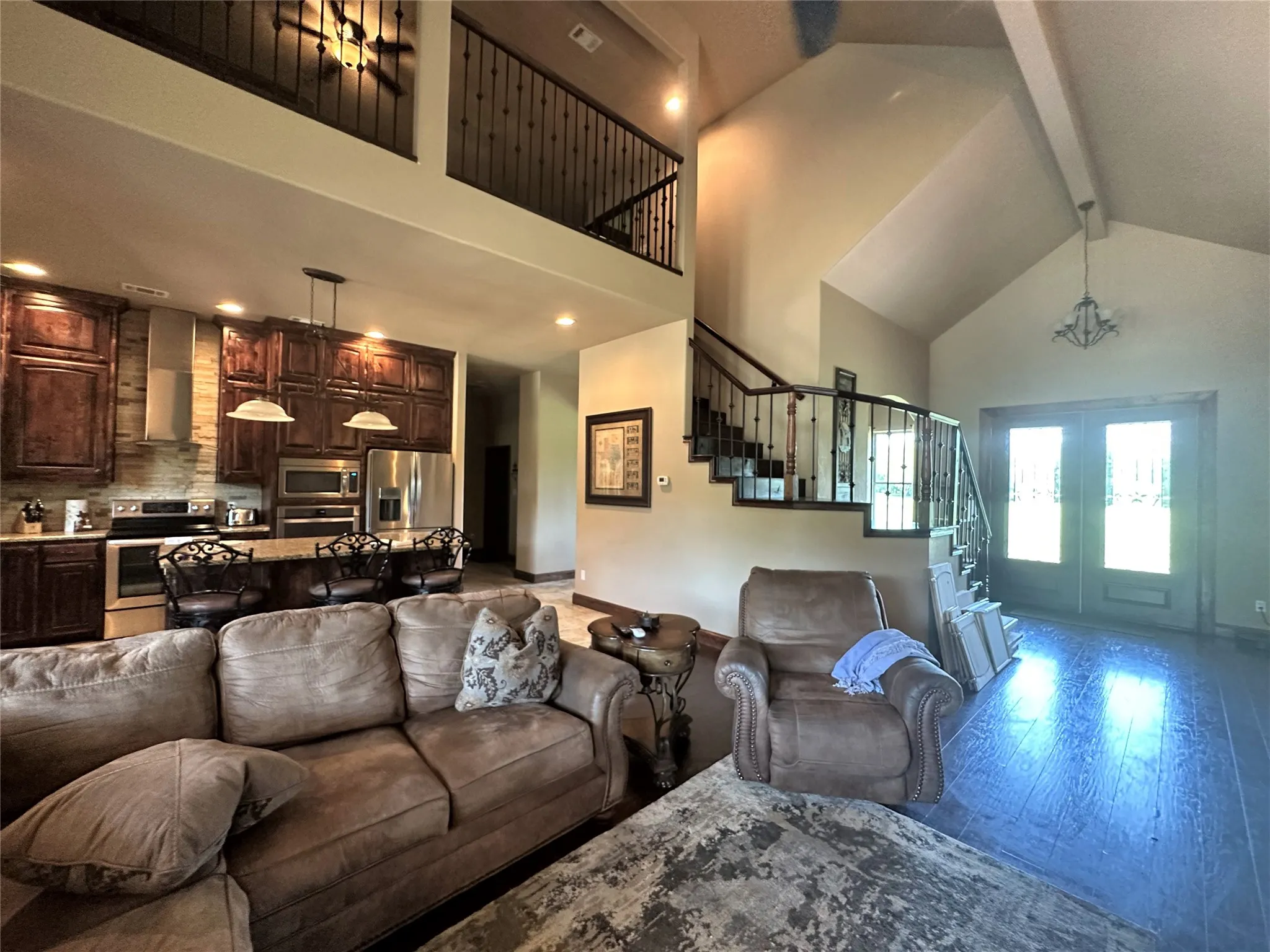 Single Family Residence For Sale in Grayson County , 261 Vickie Lane, Gunter, Texas 75058, 3 Bedroom, 4 Bathroom, 1 Garage spaces, 3,188 Sqft, built in 2015, Preowned, mls#21211496, Real Estate Agent in Gunter, Homes For Sale in Grayson county, Homes For Sale in Gunter, Realtor in Gunter Texas, Real Estate Brokerage Independent Realty Texas, Luminita Cordes Realtor