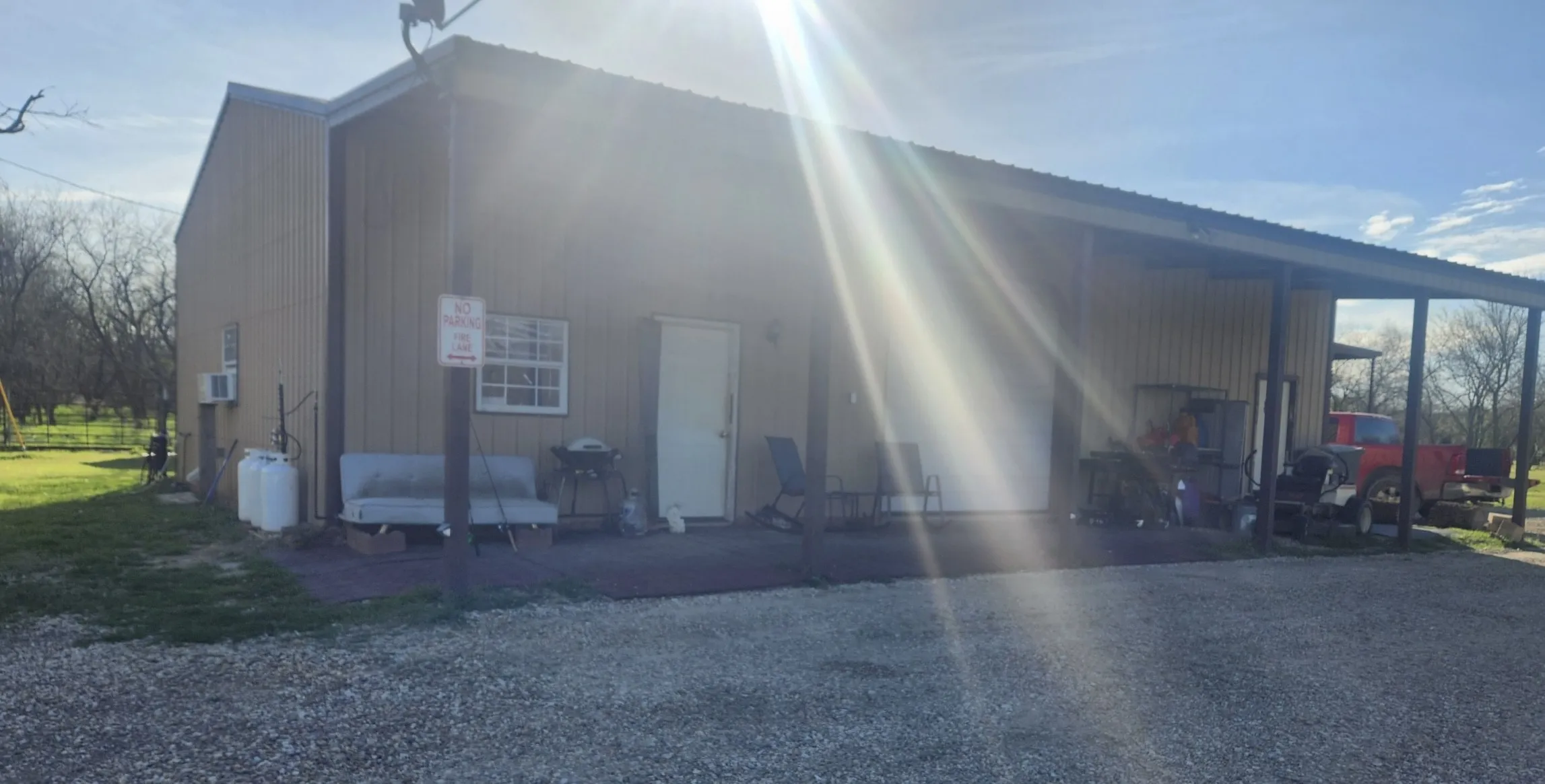 Single Family Residence For Sale in Grayson County , 261 Vickie Lane, Gunter, Texas 75058, 3 Bedroom, 4 Bathroom, 1 Garage spaces, 3,188 Sqft, built in 2015, Preowned, mls#21211496, Real Estate Agent in Gunter, Homes For Sale in Grayson county, Homes For Sale in Gunter, Realtor in Gunter Texas, Real Estate Brokerage Independent Realty Texas, Luminita Cordes Realtor