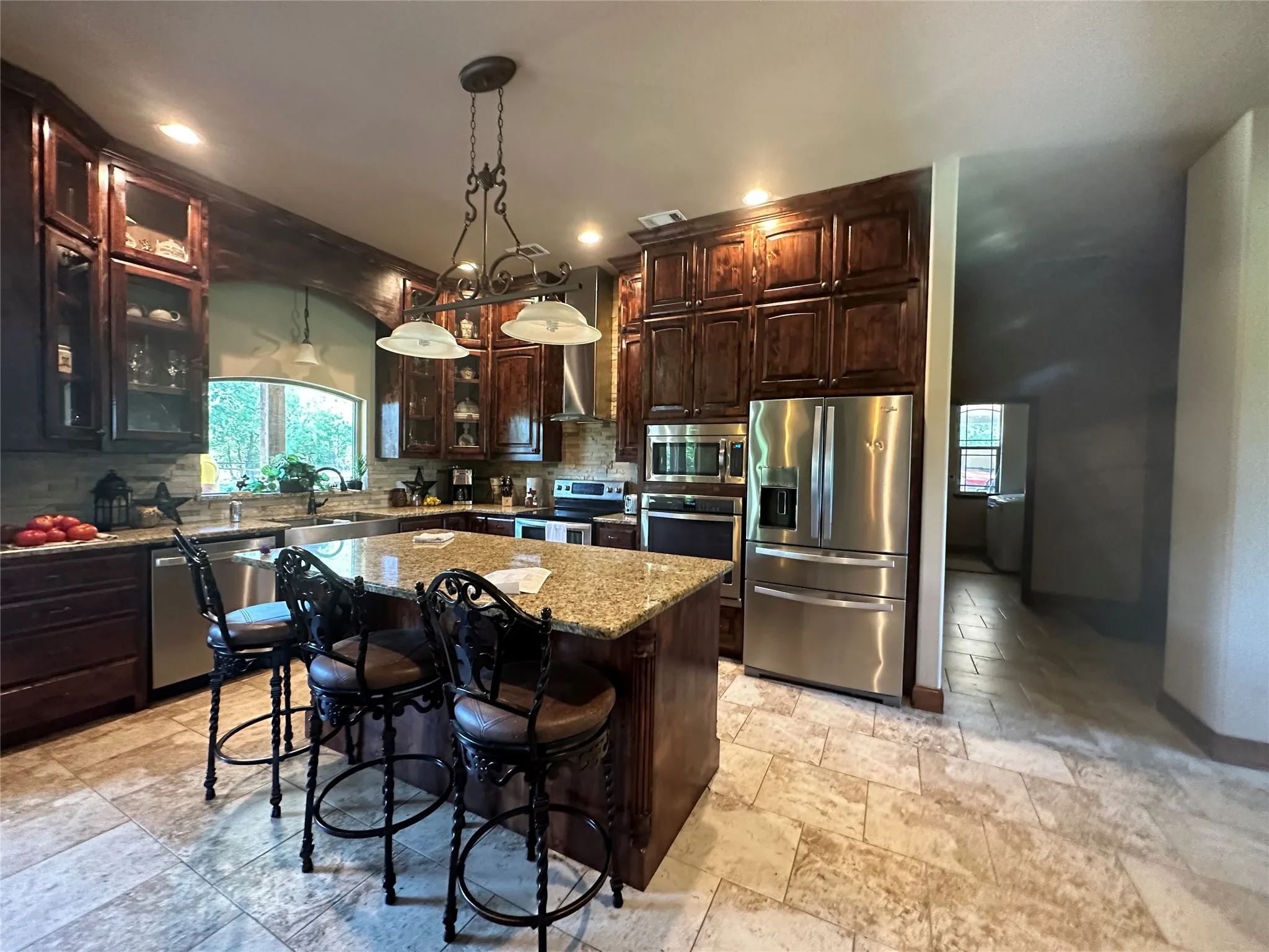 Single Family Residence For Sale in Grayson County , 261 Vickie Lane, Gunter, Texas 75058, 3 Bedroom, 4 Bathroom, 1 Garage spaces, 3,188 Sqft, built in 2015, Preowned, mls#21211496, Real Estate Agent in Gunter, Homes For Sale in Grayson county, Homes For Sale in Gunter, Realtor in Gunter Texas, Real Estate Brokerage Independent Realty Texas, Luminita Cordes Realtor