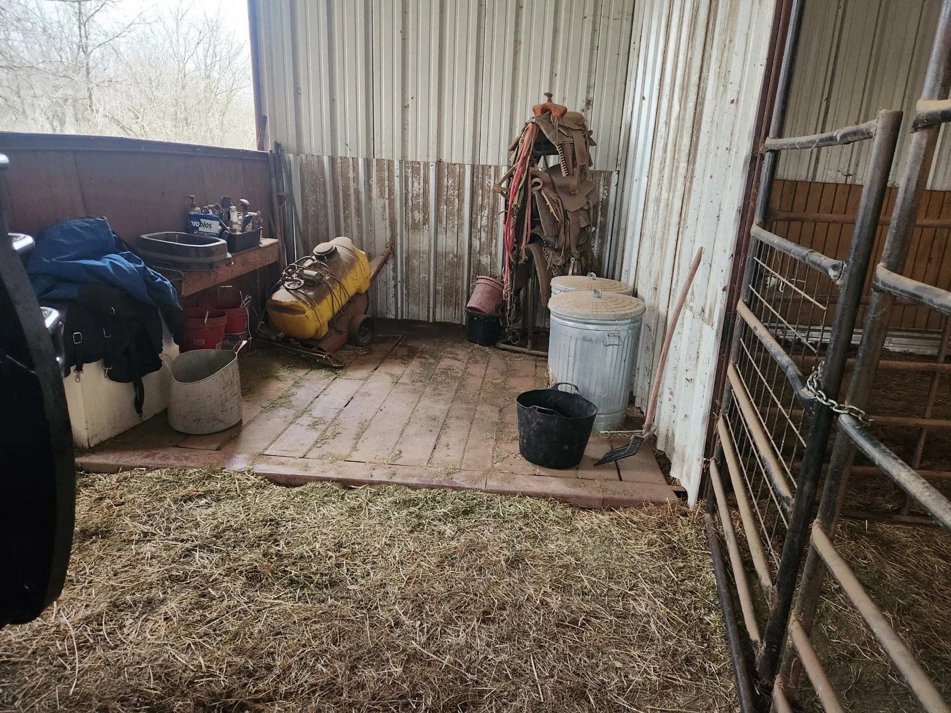 Single Family Residence For Sale in Grayson County , 261 Vickie Lane, Gunter, Texas 75058, 3 Bedroom, 4 Bathroom, 1 Garage spaces, 3,188 Sqft, built in 2015, Preowned, mls#21211496, Real Estate Agent in Gunter, Homes For Sale in Grayson county, Homes For Sale in Gunter, Realtor in Gunter Texas, Real Estate Brokerage Independent Realty Texas, Luminita Cordes Realtor