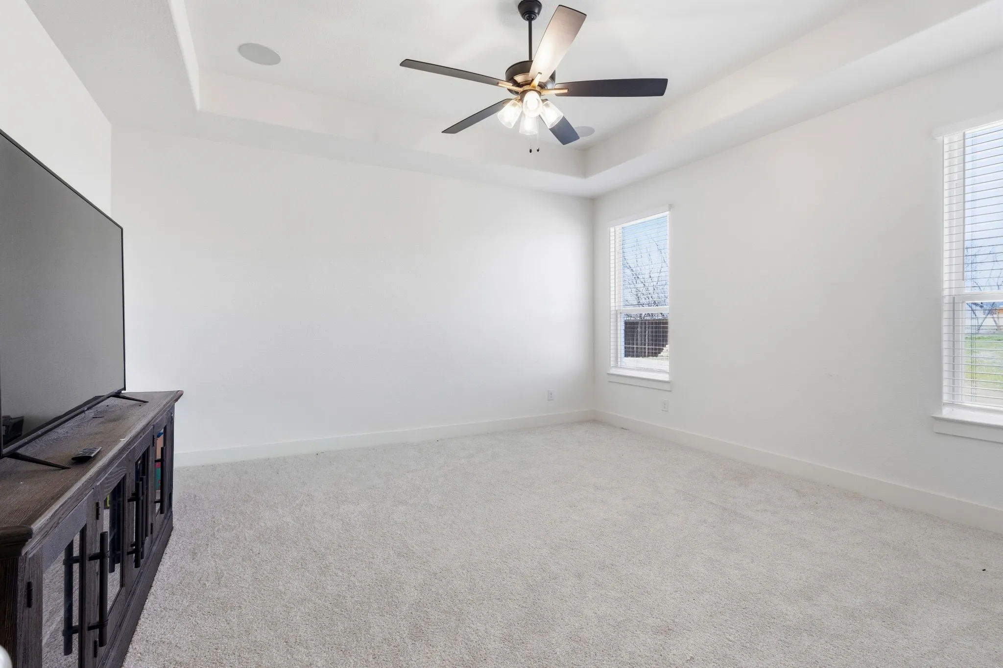 Single Family Residence For Sale in Ellis County , 3121 Katrina Run, Midlothian, Texas 76065, 5 Bedroom, 3 Bathroom, 3 Garage spaces, 2,856 Sqft, built in 2024, Preowned, mls#21211834, Real Estate Agent in Midlothian, Homes For Sale in Ellis county, Homes For Sale in Midlothian, Realtor in Midlothian Texas, Real Estate Brokerage Independent Realty Texas, Luminita Cordes Realtor