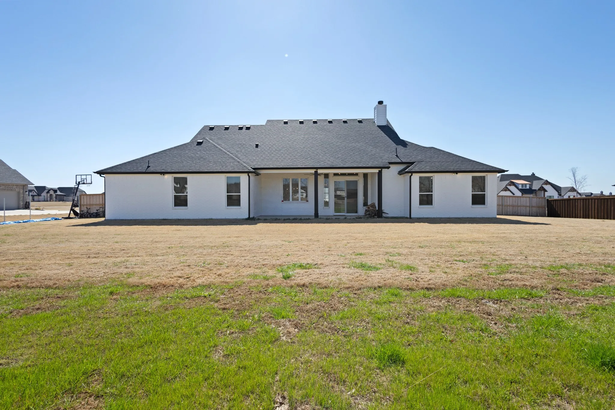 Single Family Residence For Sale in Ellis County , 3121 Katrina Run, Midlothian, Texas 76065, 5 Bedroom, 3 Bathroom, 3 Garage spaces, 2,856 Sqft, built in 2024, Preowned, mls#21211834, Real Estate Agent in Midlothian, Homes For Sale in Ellis county, Homes For Sale in Midlothian, Realtor in Midlothian Texas, Real Estate Brokerage Independent Realty Texas, Luminita Cordes Realtor