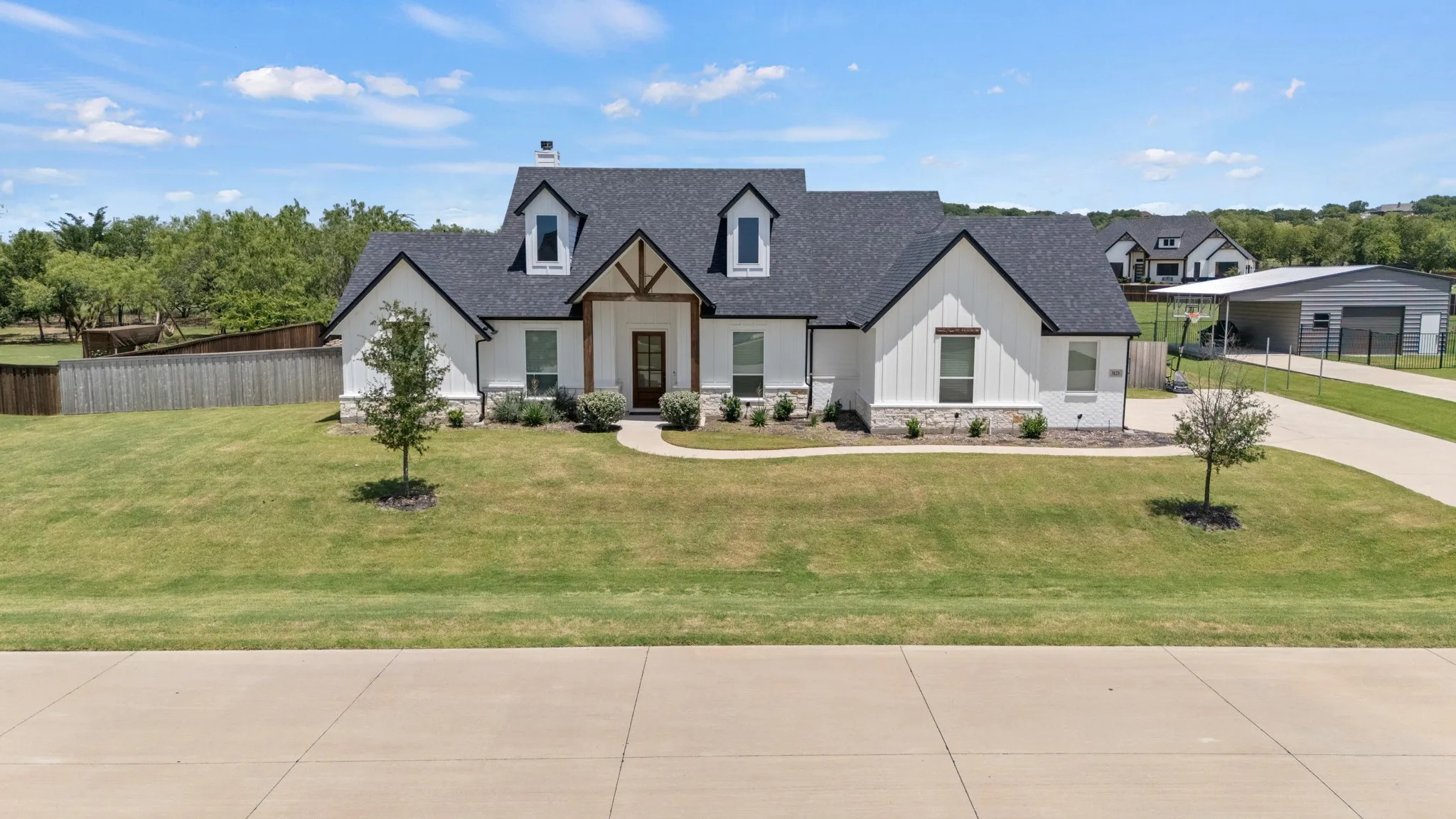 Single Family Residence For Sale in Ellis County , 3121 Katrina Run, Midlothian, Texas 76065, 5 Bedroom, 3 Bathroom, 3 Garage spaces, 2,856 Sqft, built in 2024, Preowned, mls#21211834, Real Estate Agent in Midlothian, Homes For Sale in Ellis county, Homes For Sale in Midlothian, Realtor in Midlothian Texas, Real Estate Brokerage Independent Realty Texas, Luminita Cordes Realtor