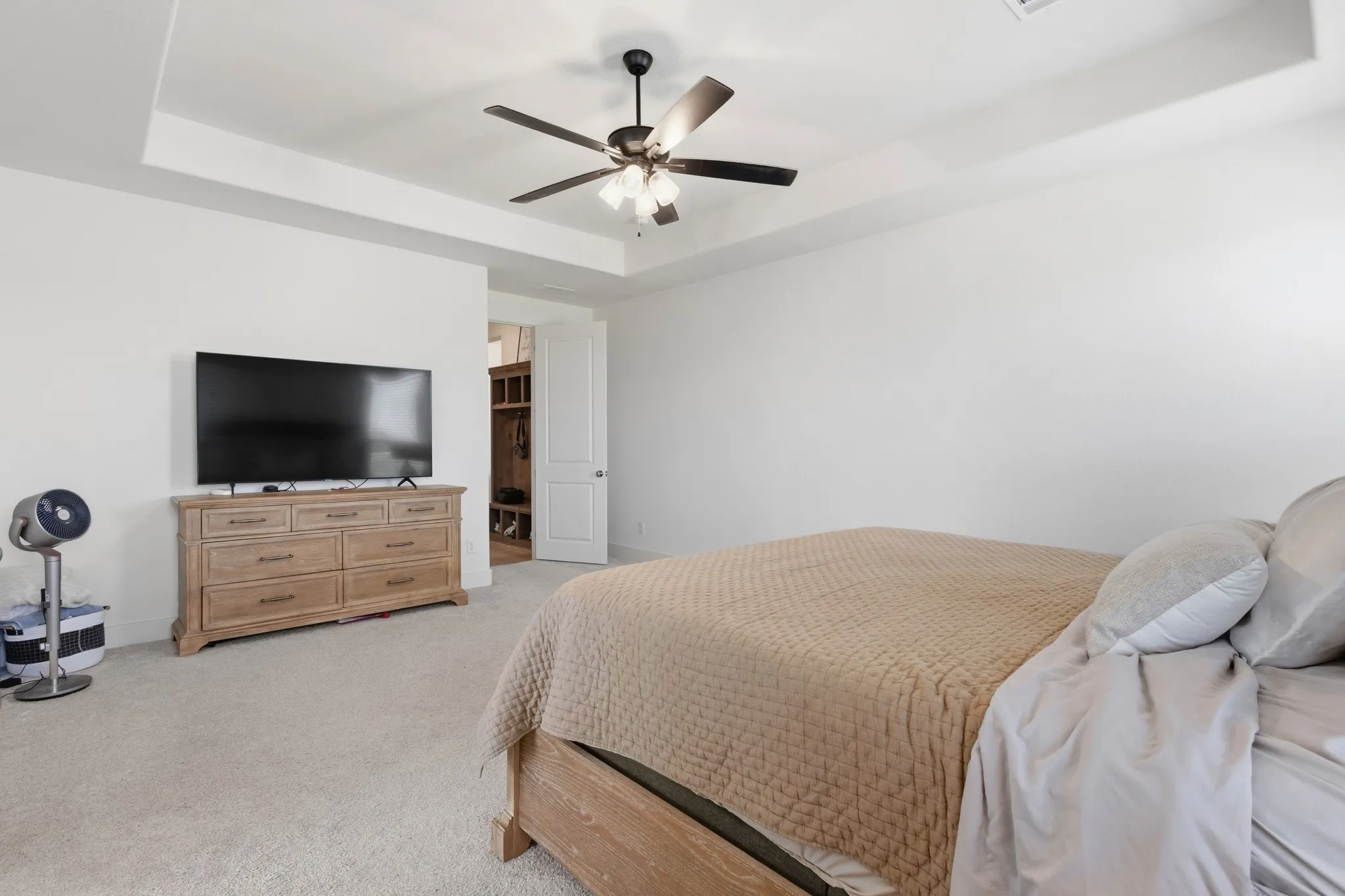 Single Family Residence For Sale in Ellis County , 3121 Katrina Run, Midlothian, Texas 76065, 5 Bedroom, 3 Bathroom, 3 Garage spaces, 2,856 Sqft, built in 2024, Preowned, mls#21211834, Real Estate Agent in Midlothian, Homes For Sale in Ellis county, Homes For Sale in Midlothian, Realtor in Midlothian Texas, Real Estate Brokerage Independent Realty Texas, Luminita Cordes Realtor