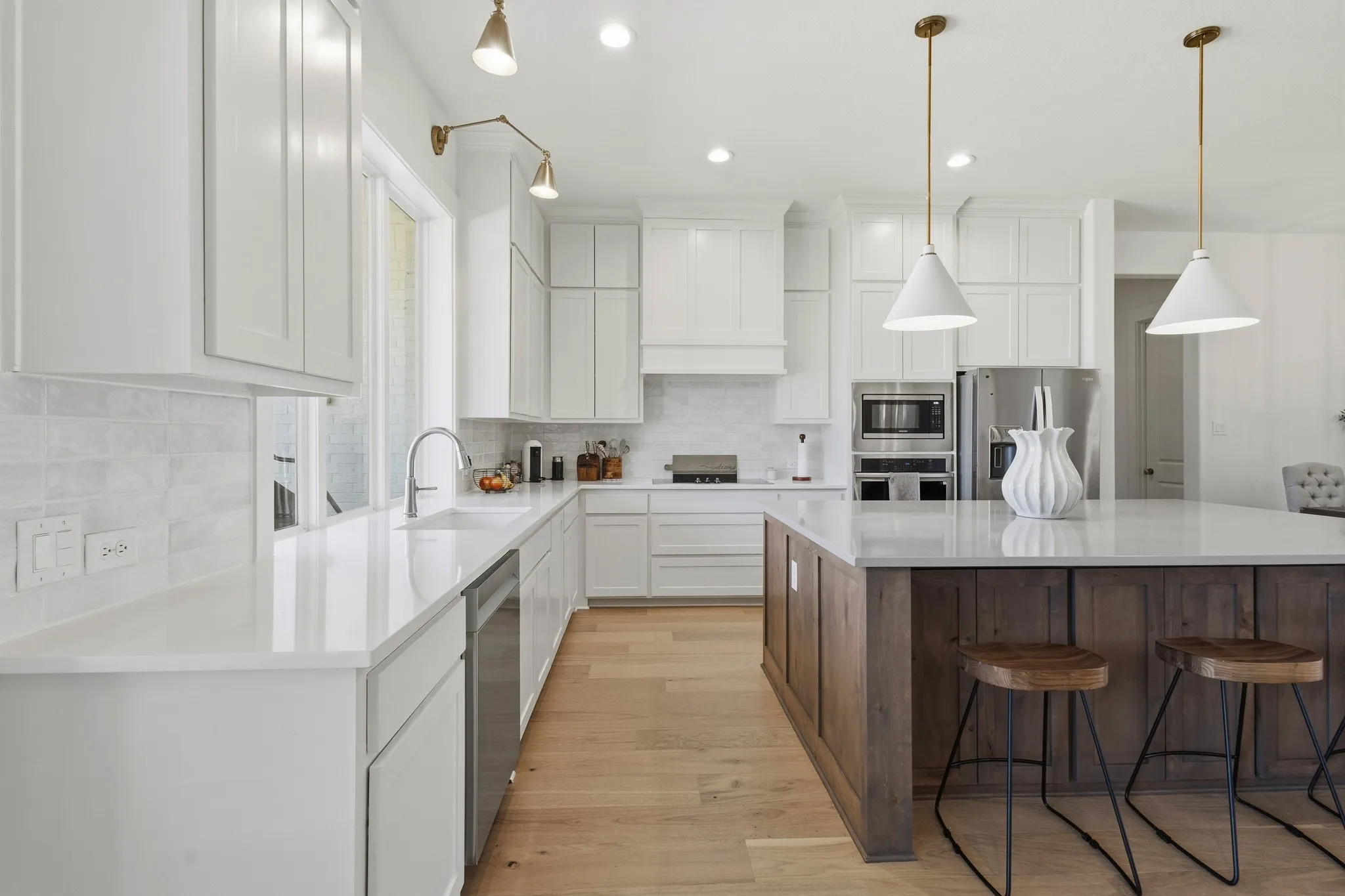 Single Family Residence For Sale in Ellis County , 3121 Katrina Run, Midlothian, Texas 76065, 5 Bedroom, 3 Bathroom, 3 Garage spaces, 2,856 Sqft, built in 2024, Preowned, mls#21211834, Real Estate Agent in Midlothian, Homes For Sale in Ellis county, Homes For Sale in Midlothian, Realtor in Midlothian Texas, Real Estate Brokerage Independent Realty Texas, Luminita Cordes Realtor