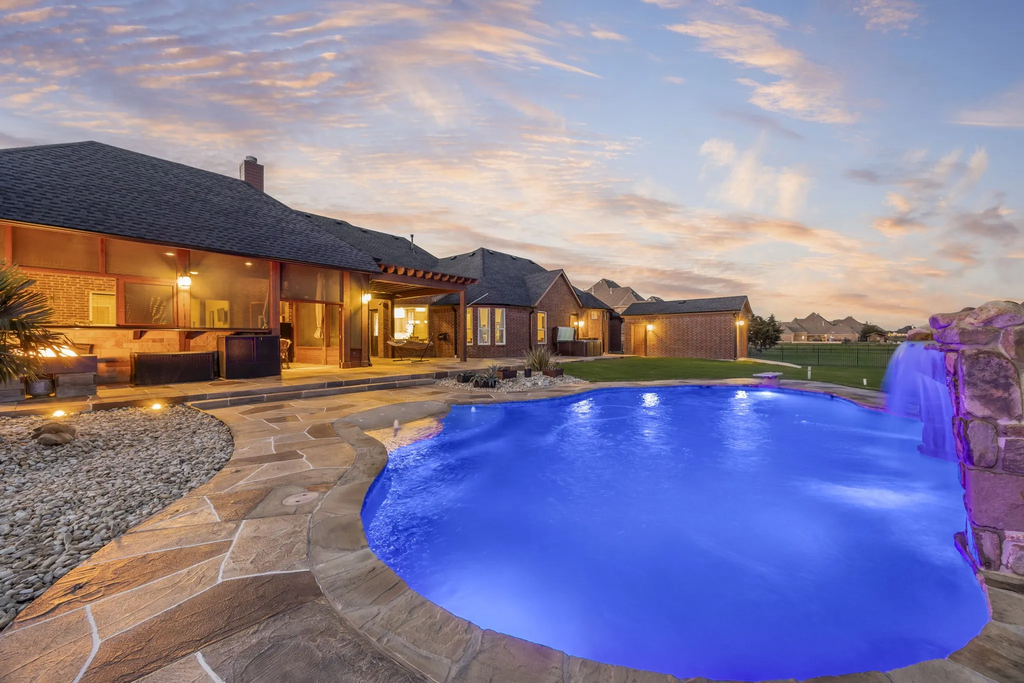 Single Family Residence For Sale in Rockwall County , 721 Kensington Drive, Mclendon Chisholm, Texas 75032, 4 Bedroom, 4 Bathroom, 3 Garage spaces, 3,947 Sqft, built in 2014, mls#21210412, Real Estate Agent in Mclendon Chisholm, Homes For Sale in Rockwall county, Homes For Sale in Mclendon Chisholm, Realtor in Mclendon Chisholm Texas, Real Estate Brokerage Independent Realty Texas, Luminita Cordes Realtor