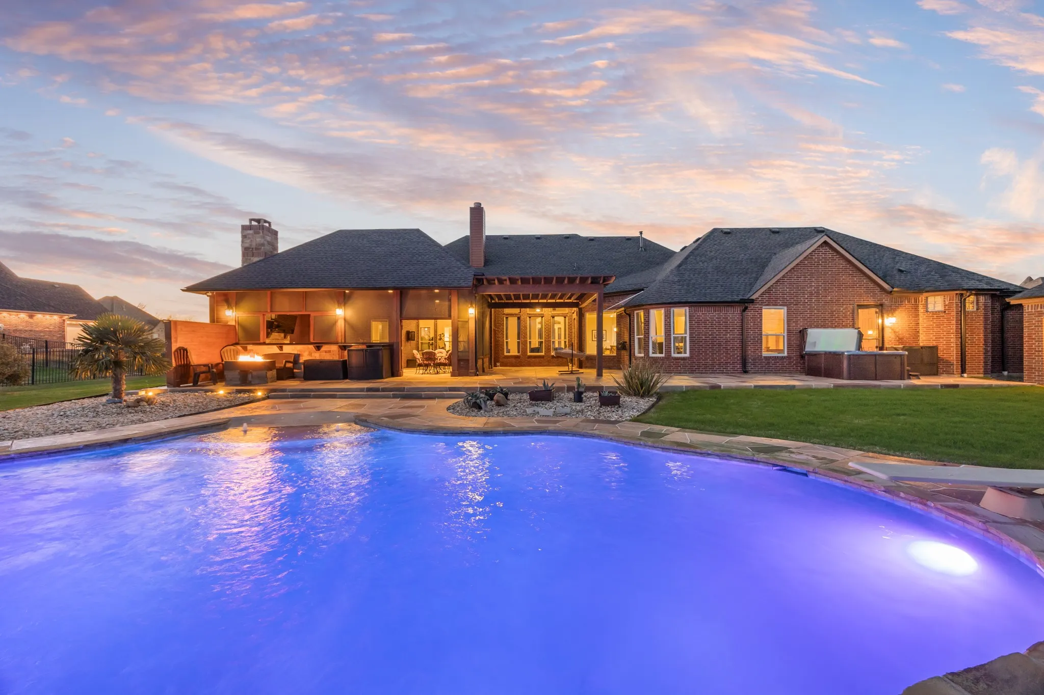 Single Family Residence For Sale in Rockwall County , 721 Kensington Drive, Mclendon Chisholm, Texas 75032, 4 Bedroom, 4 Bathroom, 3 Garage spaces, 3,947 Sqft, built in 2014, mls#21210412, Real Estate Agent in Mclendon Chisholm, Homes For Sale in Rockwall county, Homes For Sale in Mclendon Chisholm, Realtor in Mclendon Chisholm Texas, Real Estate Brokerage Independent Realty Texas, Luminita Cordes Realtor