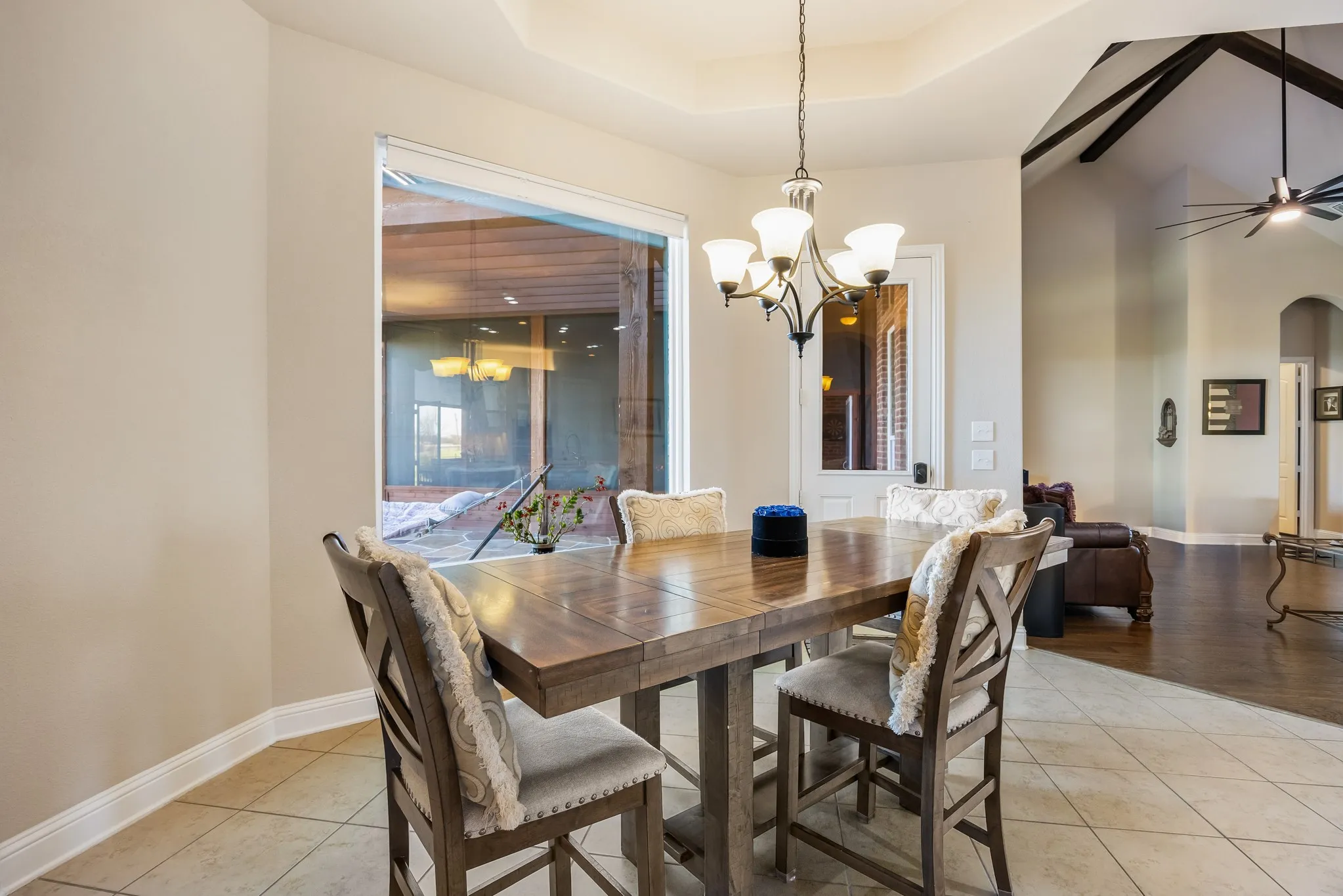 Single Family Residence For Sale in Rockwall County , 721 Kensington Drive, Mclendon Chisholm, Texas 75032, 4 Bedroom, 4 Bathroom, 3 Garage spaces, 3,947 Sqft, built in 2014, mls#21210412, Real Estate Agent in Mclendon Chisholm, Homes For Sale in Rockwall county, Homes For Sale in Mclendon Chisholm, Realtor in Mclendon Chisholm Texas, Real Estate Brokerage Independent Realty Texas, Luminita Cordes Realtor