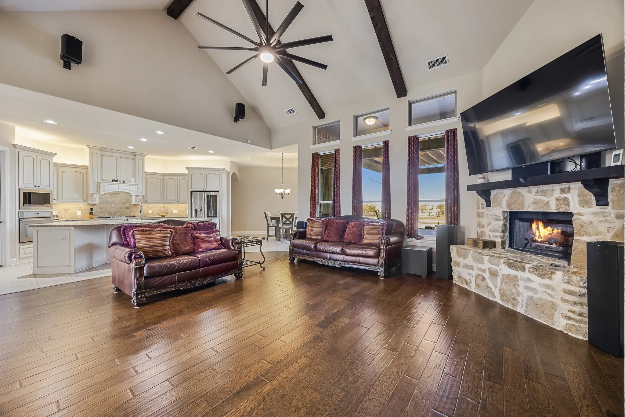 Single Family Residence For Sale in Rockwall County , 721 Kensington Drive, Mclendon Chisholm, Texas 75032, 4 Bedroom, 4 Bathroom, 3 Garage spaces, 3,947 Sqft, built in 2014, mls#21210412, Real Estate Agent in Mclendon Chisholm, Homes For Sale in Rockwall county, Homes For Sale in Mclendon Chisholm, Realtor in Mclendon Chisholm Texas, Real Estate Brokerage Independent Realty Texas, Luminita Cordes Realtor