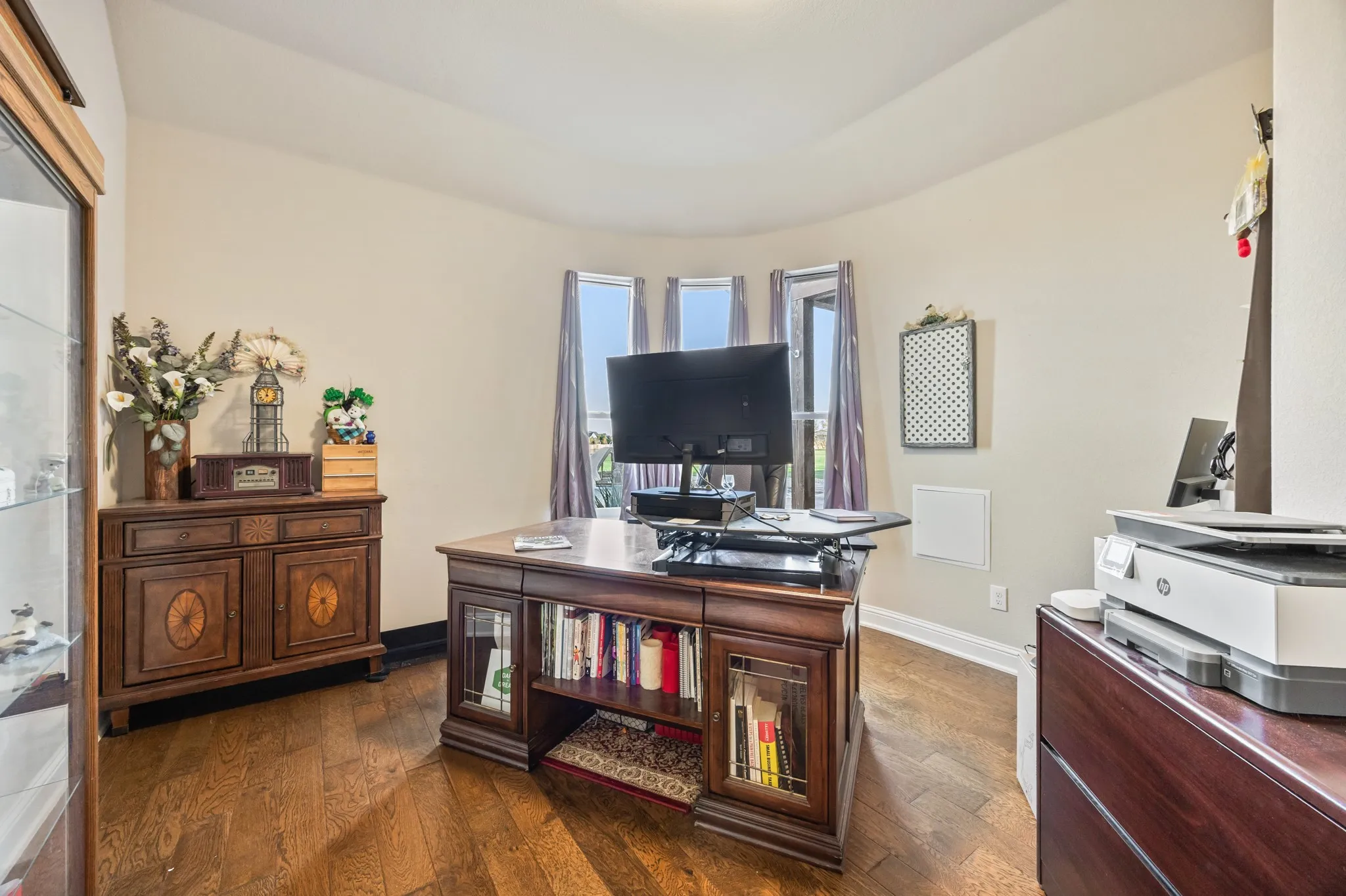 Single Family Residence For Sale in Rockwall County , 721 Kensington Drive, Mclendon Chisholm, Texas 75032, 4 Bedroom, 4 Bathroom, 3 Garage spaces, 3,947 Sqft, built in 2014, mls#21210412, Real Estate Agent in Mclendon Chisholm, Homes For Sale in Rockwall county, Homes For Sale in Mclendon Chisholm, Realtor in Mclendon Chisholm Texas, Real Estate Brokerage Independent Realty Texas, Luminita Cordes Realtor