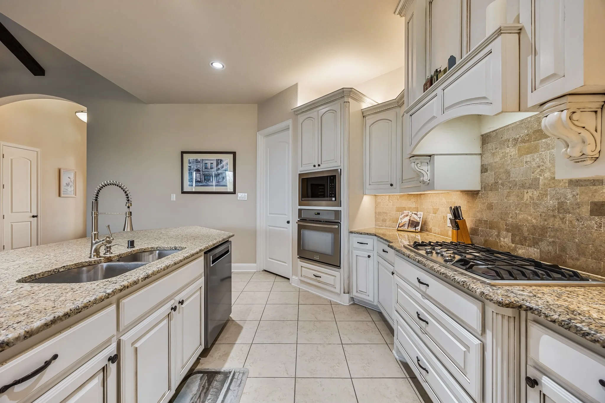 Single Family Residence For Sale in Rockwall County , 721 Kensington Drive, Mclendon Chisholm, Texas 75032, 4 Bedroom, 4 Bathroom, 3 Garage spaces, 3,947 Sqft, built in 2014, mls#21210412, Real Estate Agent in Mclendon Chisholm, Homes For Sale in Rockwall county, Homes For Sale in Mclendon Chisholm, Realtor in Mclendon Chisholm Texas, Real Estate Brokerage Independent Realty Texas, Luminita Cordes Realtor