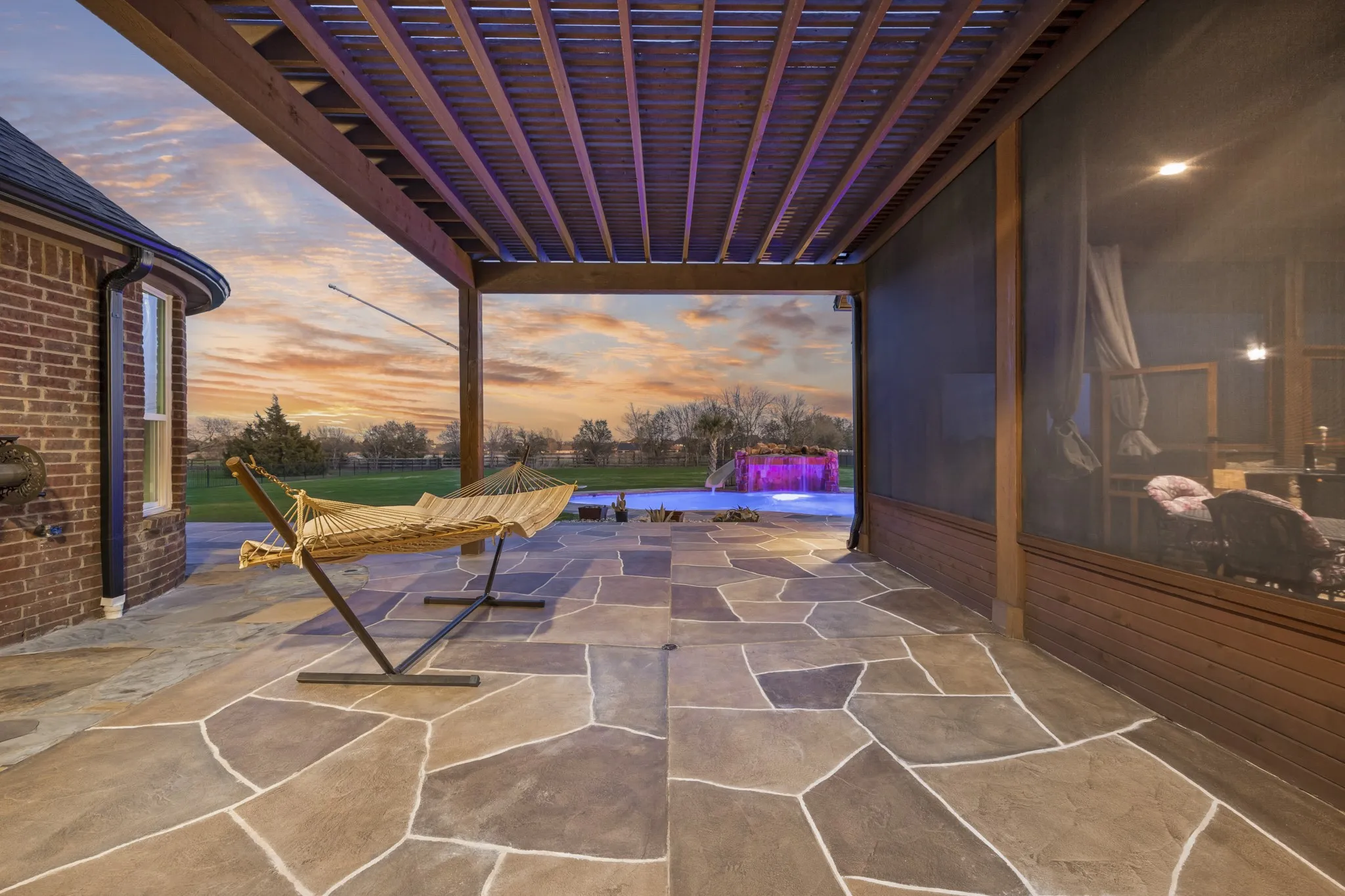 Single Family Residence For Sale in Rockwall County , 721 Kensington Drive, Mclendon Chisholm, Texas 75032, 4 Bedroom, 4 Bathroom, 3 Garage spaces, 3,947 Sqft, built in 2014, mls#21210412, Real Estate Agent in Mclendon Chisholm, Homes For Sale in Rockwall county, Homes For Sale in Mclendon Chisholm, Realtor in Mclendon Chisholm Texas, Real Estate Brokerage Independent Realty Texas, Luminita Cordes Realtor