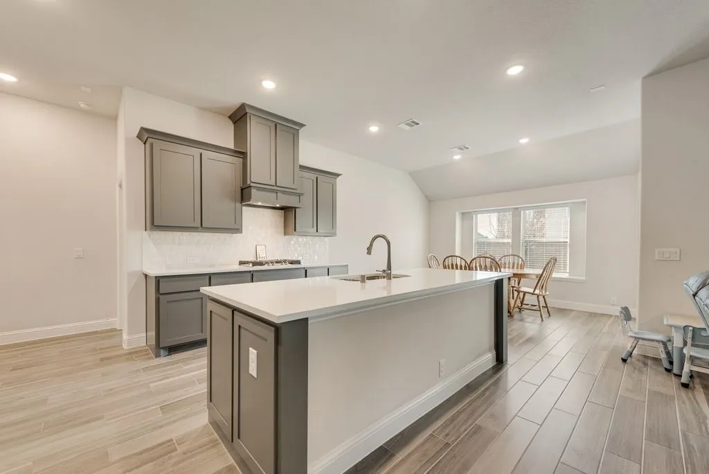 Single Family Residence For Sale in Ellis County , 3034 Kenna Court, Midlothian, Texas 76065, 4 Bedroom, 3 Bathroom, 2 Garage spaces, 2,249 Sqft, built in 2023, mls#21189172, Real Estate Agent in Midlothian, Homes For Sale in Ellis county, Homes For Sale in Midlothian, Realtor in Midlothian Texas, Real Estate Brokerage Independent Realty Texas, Luminita Cordes Realtor
