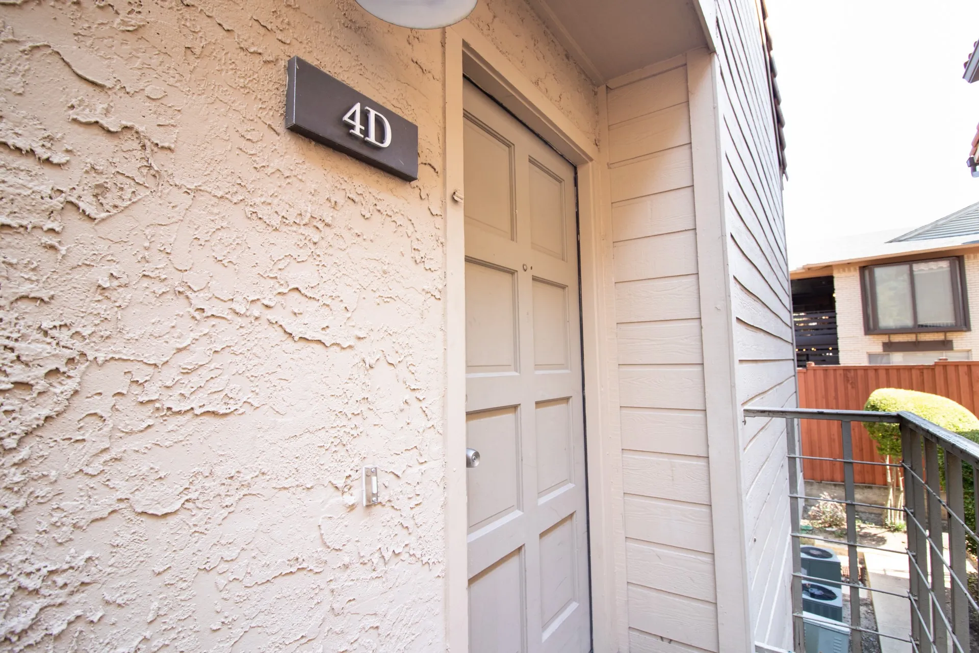 Condominium For Rent in Dallas County , 4777 Cedar Springs Road 4D, Dallas, Texas 75219, 2 Bedrooms, 3 Bathrooms, 1 Garage spaces, 1,139 Sqft, built in 1983, Price $1,800, mls#21211972, Real Estate Agent in Dallas, Homes For Rent in Dallas county, Homes For Rent in Dallas, Realtor in Dallas Texas, Real Estate Brokerage Independent Realty Texas, Luminita Cordes Realtor