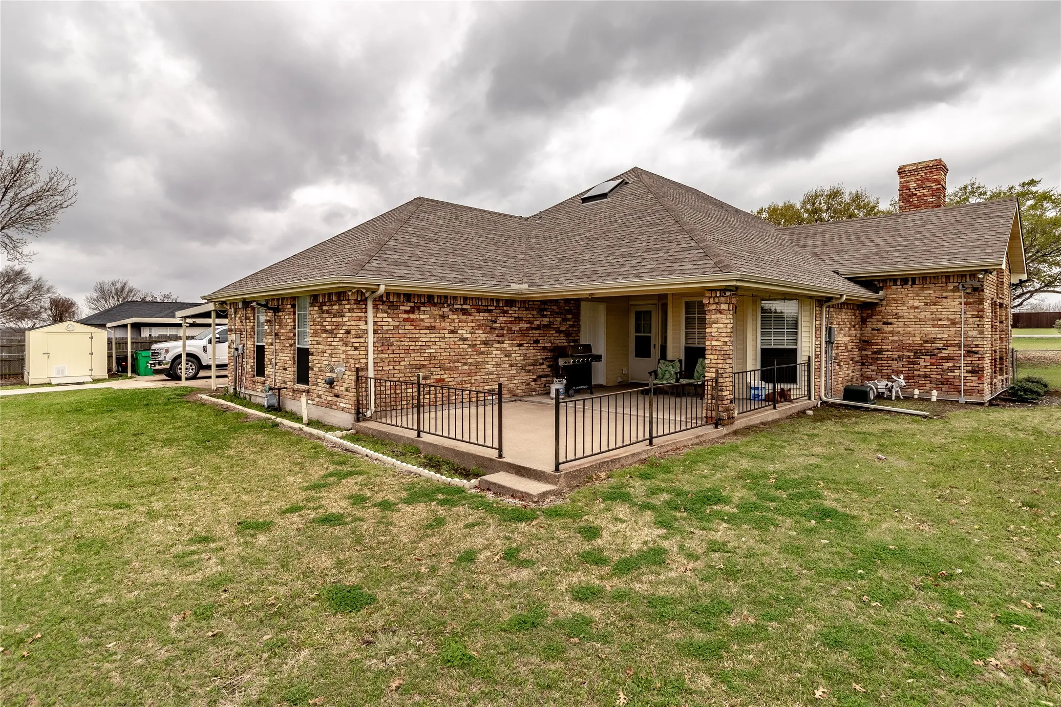 Single Family Residence For Sale in Rockwall County , 163 Dower Dr, Rockwall, Texas 75160, 3 Bedroom, 2 Bathroom, 2 Garage spaces, 1,457 Sqft, built in 1988, Preowned, mls#21210694, Real Estate Agent in Rockwall, Homes For Sale in Rockwall county, Homes For Sale in Rockwall, Realtor in Rockwall Texas, Real Estate Brokerage Independent Realty Texas, Luminita Cordes Realtor