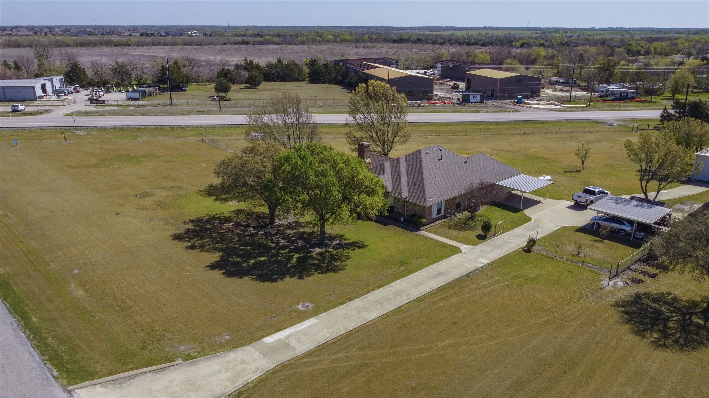 Single Family Residence For Sale in Rockwall County , 163 Dower Dr, Rockwall, Texas 75160, 3 Bedroom, 2 Bathroom, 2 Garage spaces, 1,457 Sqft, built in 1988, Preowned, mls#21210694, Real Estate Agent in Rockwall, Homes For Sale in Rockwall county, Homes For Sale in Rockwall, Realtor in Rockwall Texas, Real Estate Brokerage Independent Realty Texas, Luminita Cordes Realtor