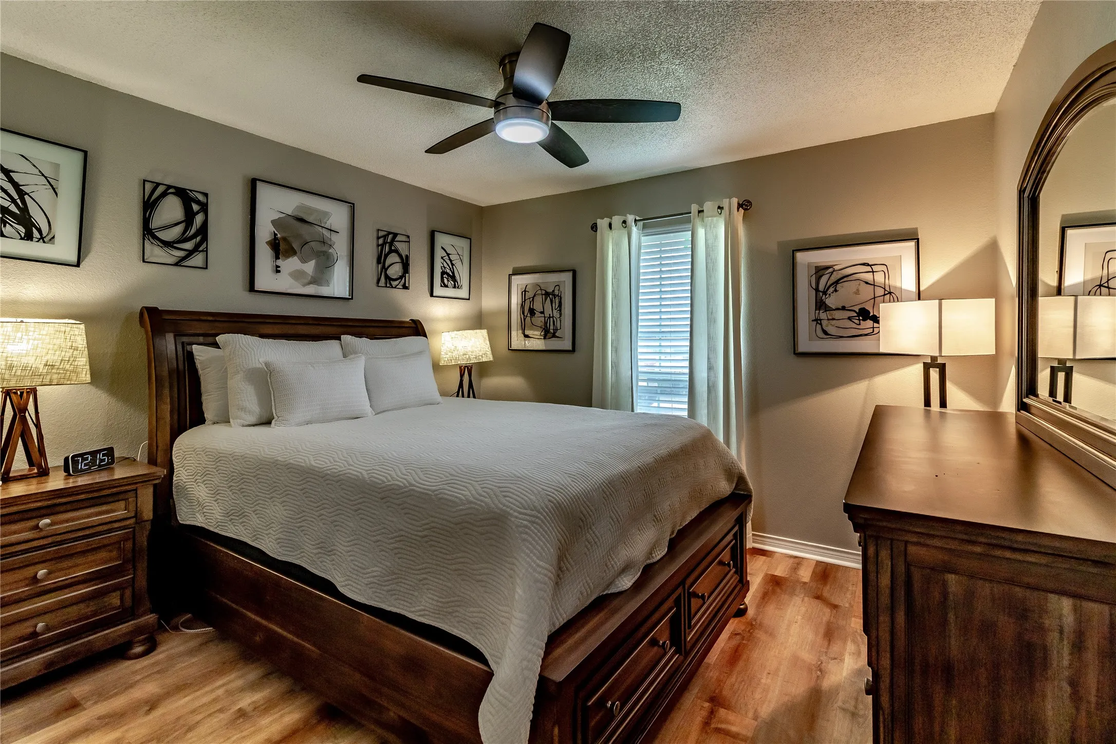 Single Family Residence For Sale in Rockwall County , 163 Dower Dr, Rockwall, Texas 75160, 3 Bedroom, 2 Bathroom, 2 Garage spaces, 1,457 Sqft, built in 1988, Preowned, mls#21210694, Real Estate Agent in Rockwall, Homes For Sale in Rockwall county, Homes For Sale in Rockwall, Realtor in Rockwall Texas, Real Estate Brokerage Independent Realty Texas, Luminita Cordes Realtor
