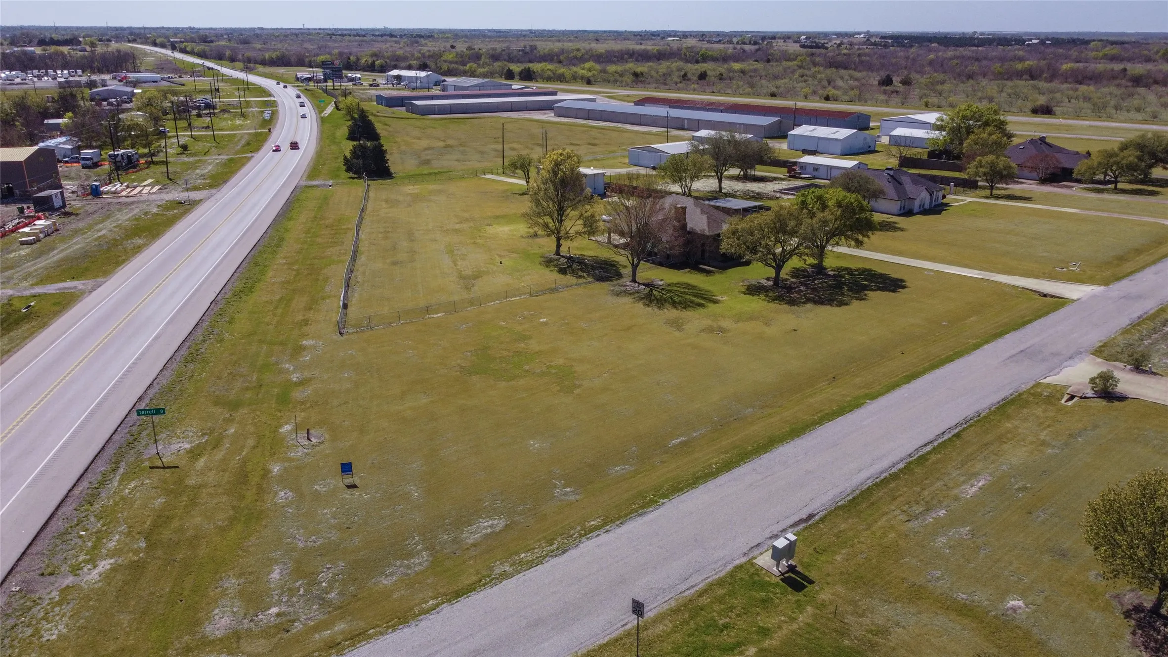 Single Family Residence For Sale in Rockwall County , 163 Dower Dr, Rockwall, Texas 75160, 3 Bedroom, 2 Bathroom, 2 Garage spaces, 1,457 Sqft, built in 1988, Preowned, mls#21210694, Real Estate Agent in Rockwall, Homes For Sale in Rockwall county, Homes For Sale in Rockwall, Realtor in Rockwall Texas, Real Estate Brokerage Independent Realty Texas, Luminita Cordes Realtor