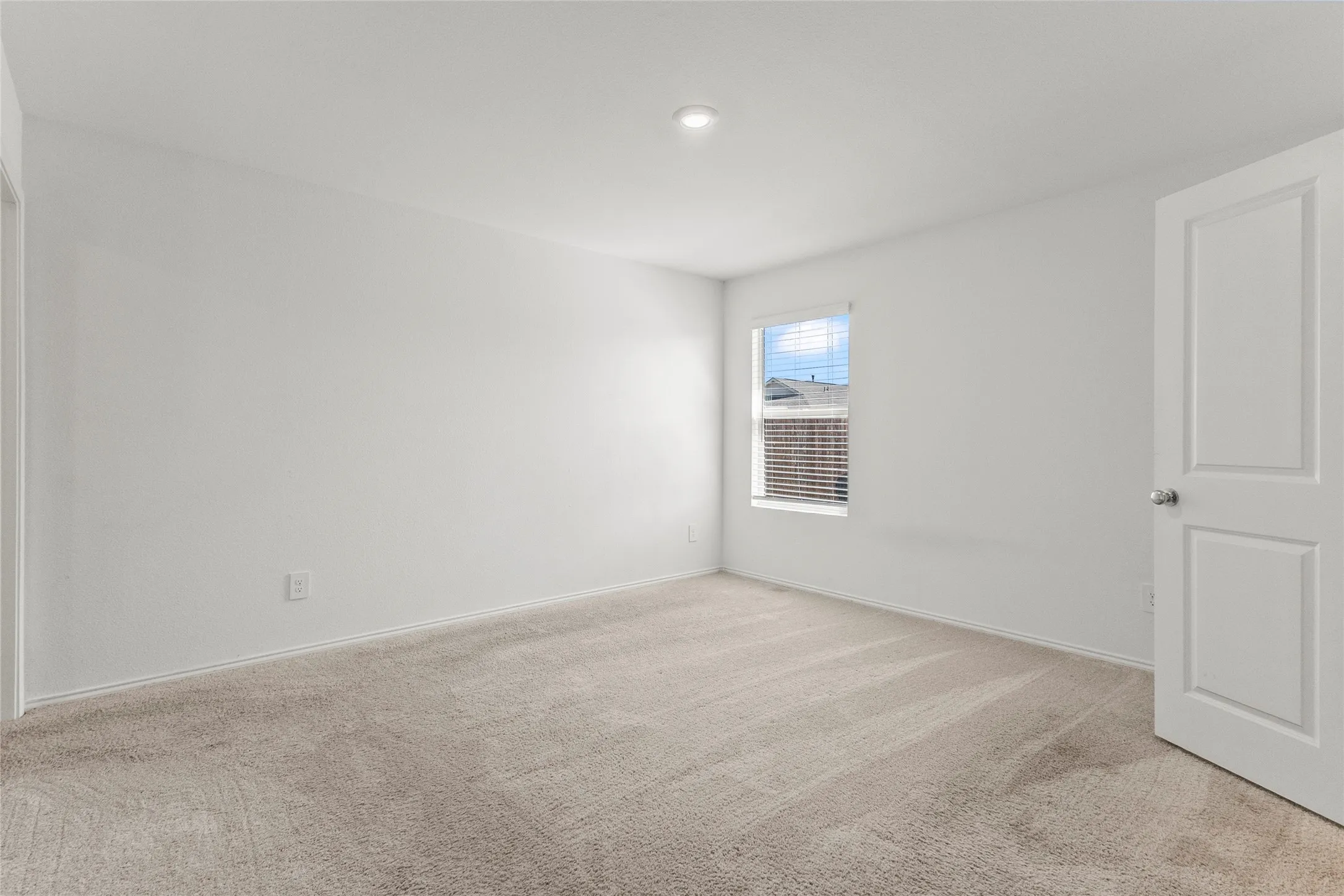 Single Family Residence For Sale in Ellis County , 1109 Odlozil Lane, Ennis, Texas 75119, 3 Bedroom, 2 Bathroom, 2 Garage spaces, 1,515 Sqft, built in 2021, Preowned, mls#21172737, Real Estate Agent in Ennis, Homes For Sale in Ellis county, Homes For Sale in Ennis, Realtor in Ennis Texas, Real Estate Brokerage Independent Realty Texas, Luminita Cordes Realtor