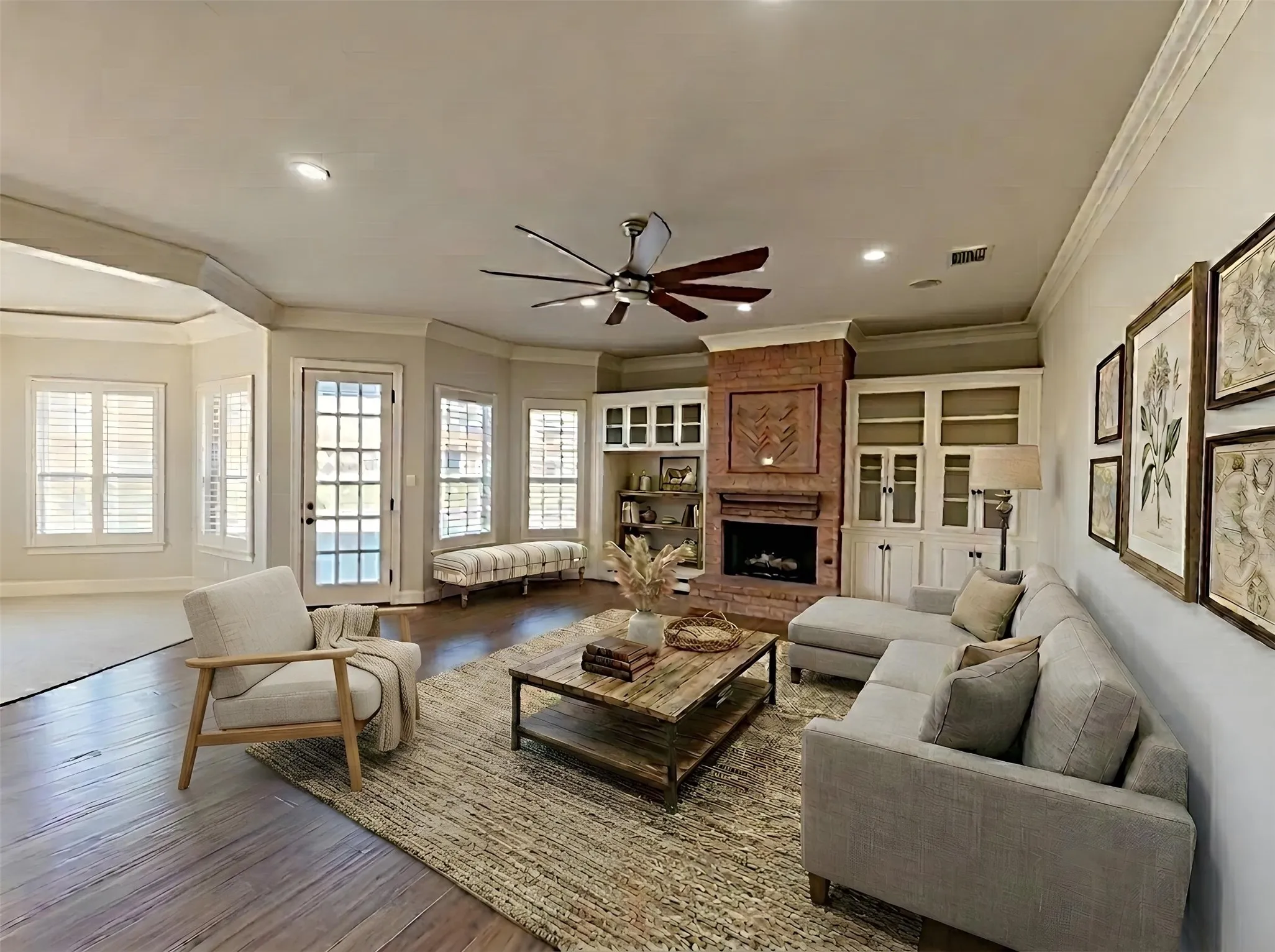 Single Family Residence For Sale in Kaufman County , 100 Bailee Court, Forney, Texas 75126, 4 Bedroom, 6 Bathroom, 3 Garage spaces, 4,078 Sqft, built in 2002, mls#21210369, Real Estate Agent in Forney, Homes For Sale in Kaufman county, Homes For Sale in Forney, Realtor in Forney Texas, Real Estate Brokerage Independent Realty Texas, Luminita Cordes Realtor