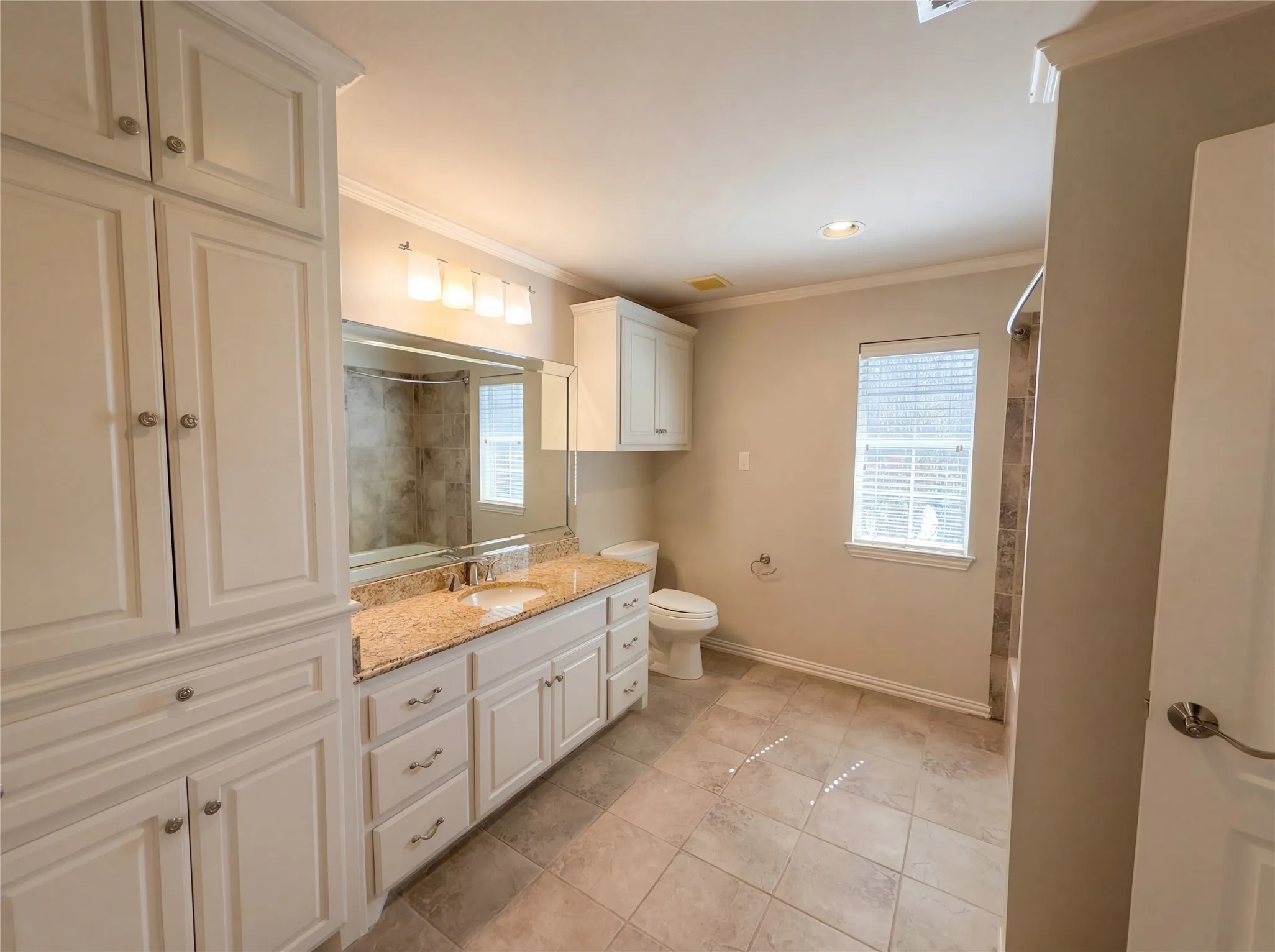 Single Family Residence For Sale in Kaufman County , 100 Bailee Court, Forney, Texas 75126, 4 Bedroom, 6 Bathroom, 3 Garage spaces, 4,078 Sqft, built in 2002, mls#21210369, Real Estate Agent in Forney, Homes For Sale in Kaufman county, Homes For Sale in Forney, Realtor in Forney Texas, Real Estate Brokerage Independent Realty Texas, Luminita Cordes Realtor